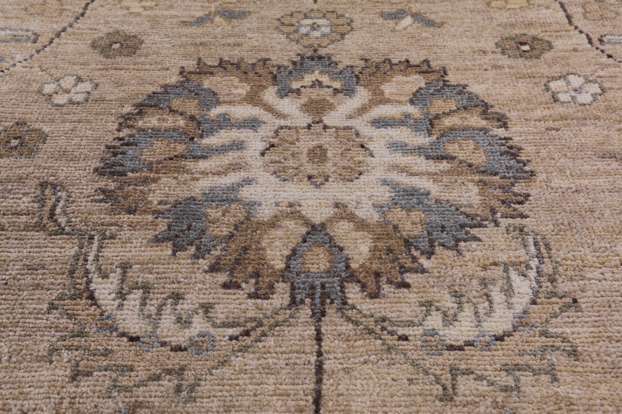 Peshawar Hand Knotted Wool Rug - 8' 0" X 9' 7" - Golden Nile