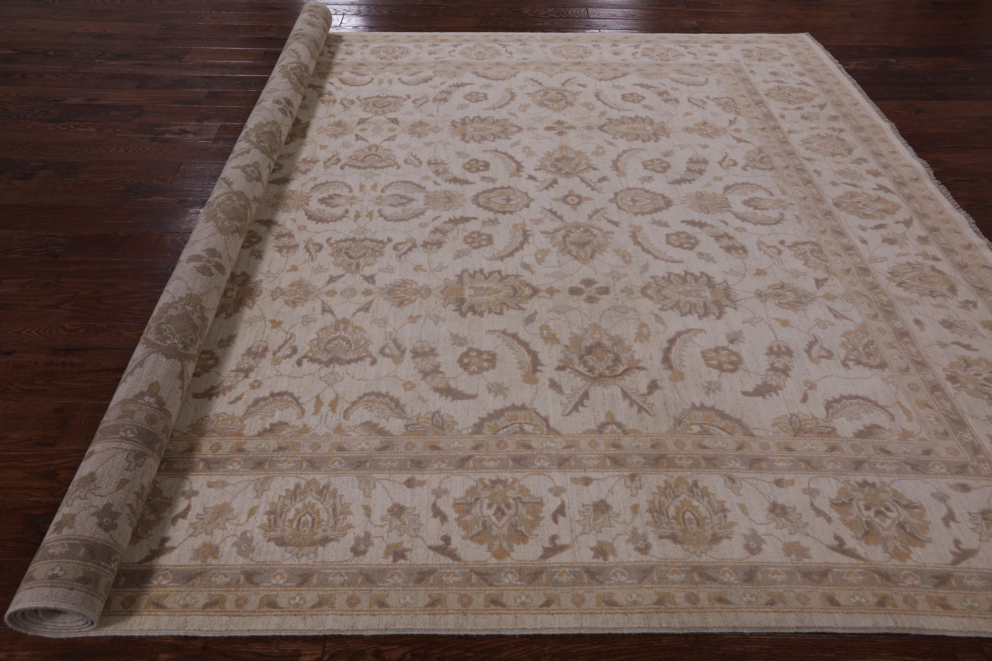 Ivory Peshawar Handmade Wool Rug - 8' 9" X 12' 2" - Golden Nile