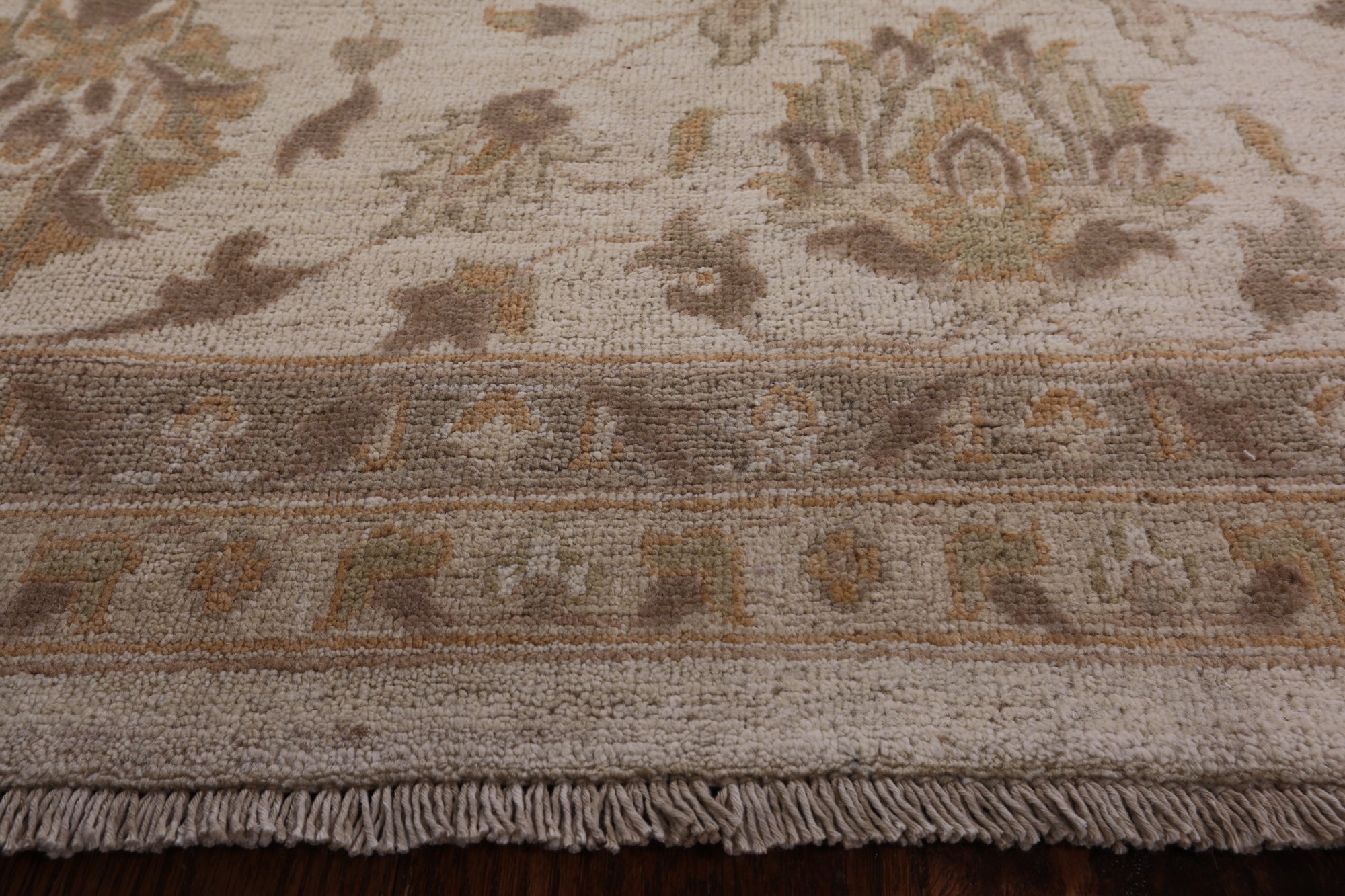 Ivory Peshawar Handmade Wool Rug - 8' 9" X 12' 2" - Golden Nile