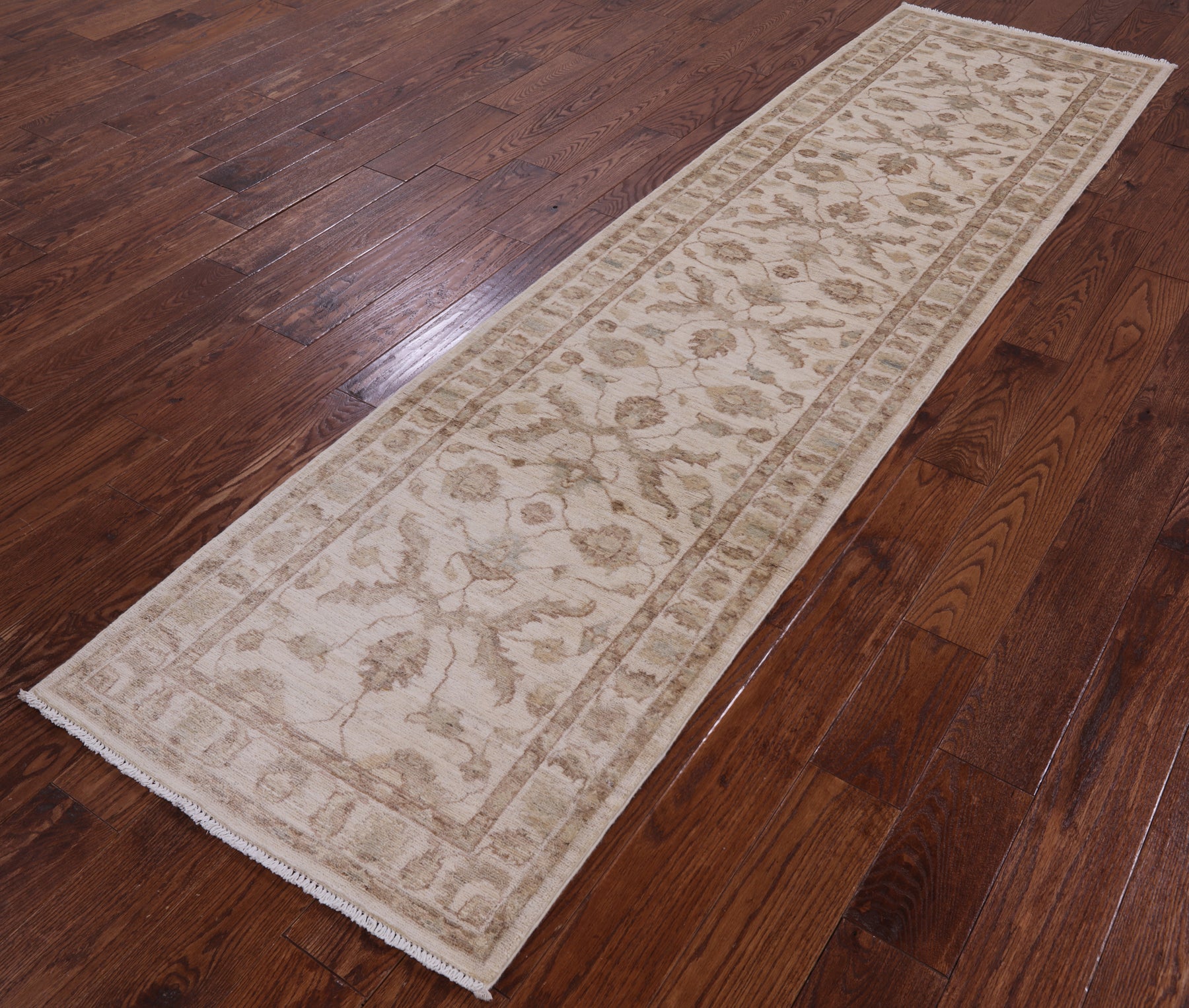 Ivory Peshawar Handmade Wool Runner Rug - 2' 6" X 9' 9" - Golden Nile