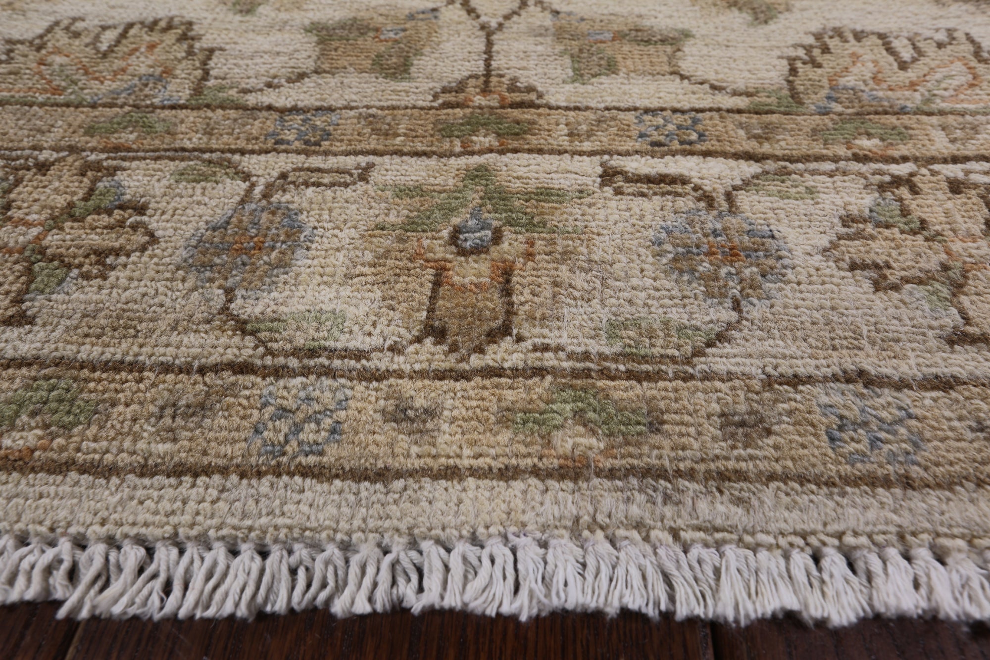 Ivory Peshawar Hand Knotted Wool Runner Rug - 2' 7" X 9' 9" - Golden Nile