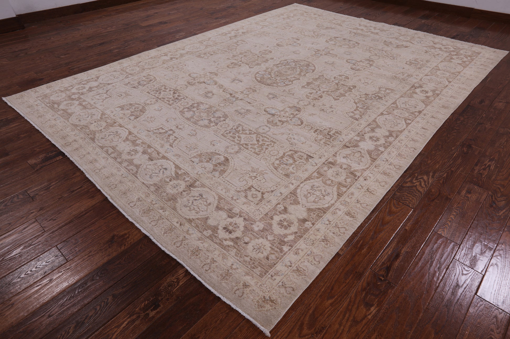 Ivory Peshawar Handmade Wool Area Rug - 8' 10" X 12' 4" - Golden Nile