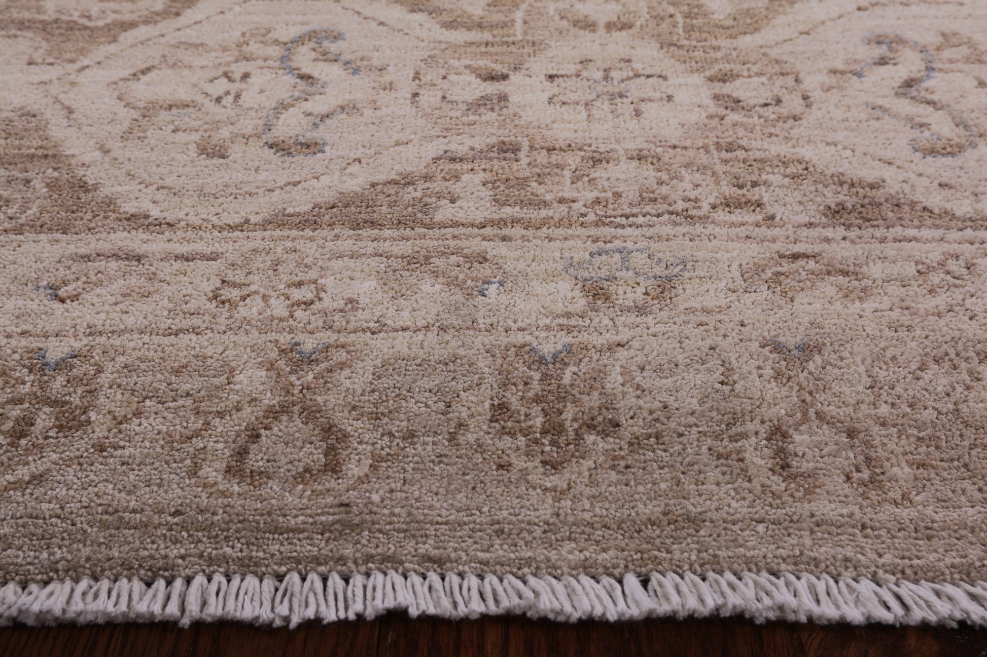Ivory Peshawar Handmade Wool Area Rug - 8' 10" X 12' 4" - Golden Nile