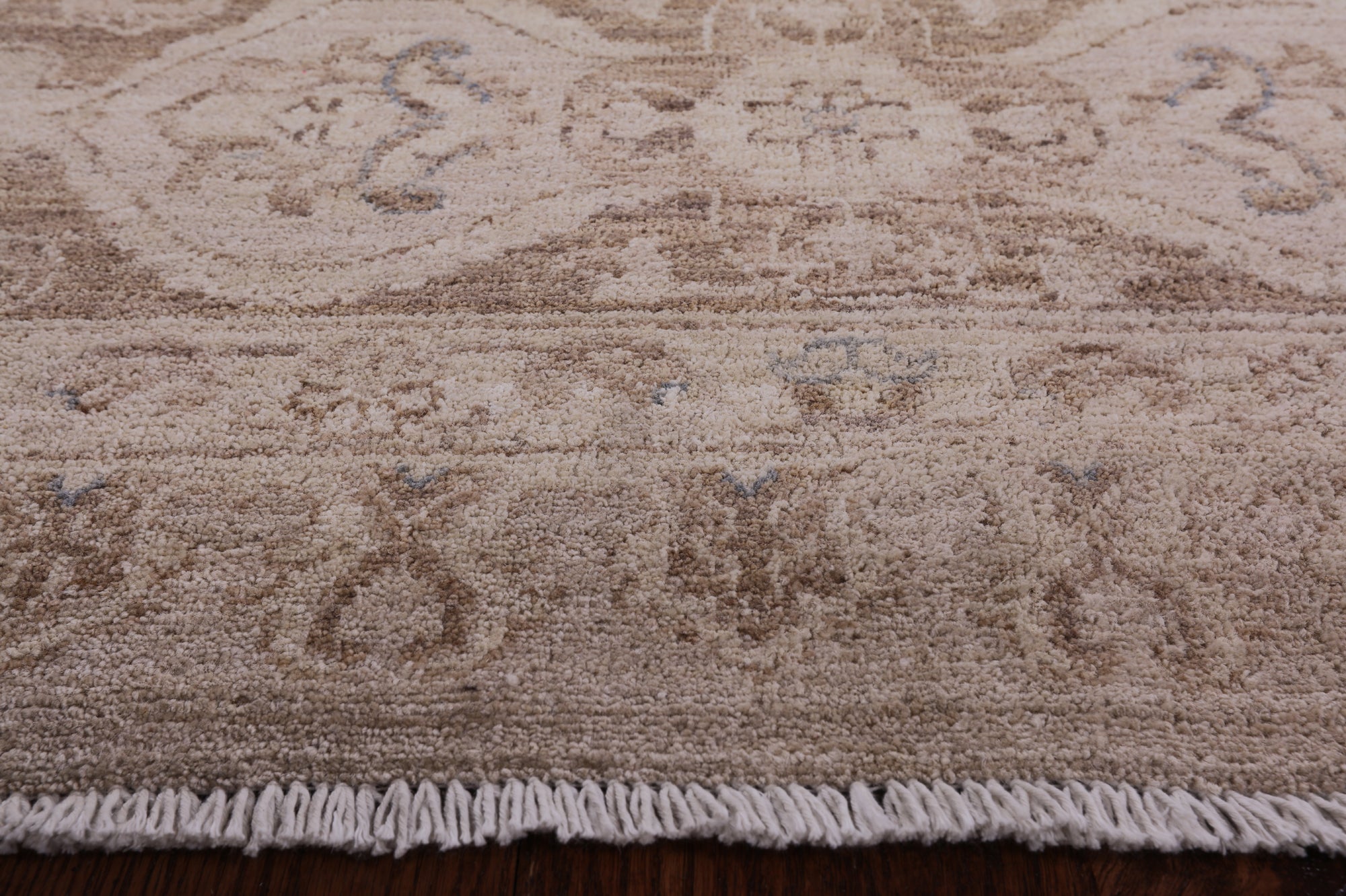 Ivory Peshawar Handmade Wool Area Rug - 8' 10" X 12' 4" - Golden Nile