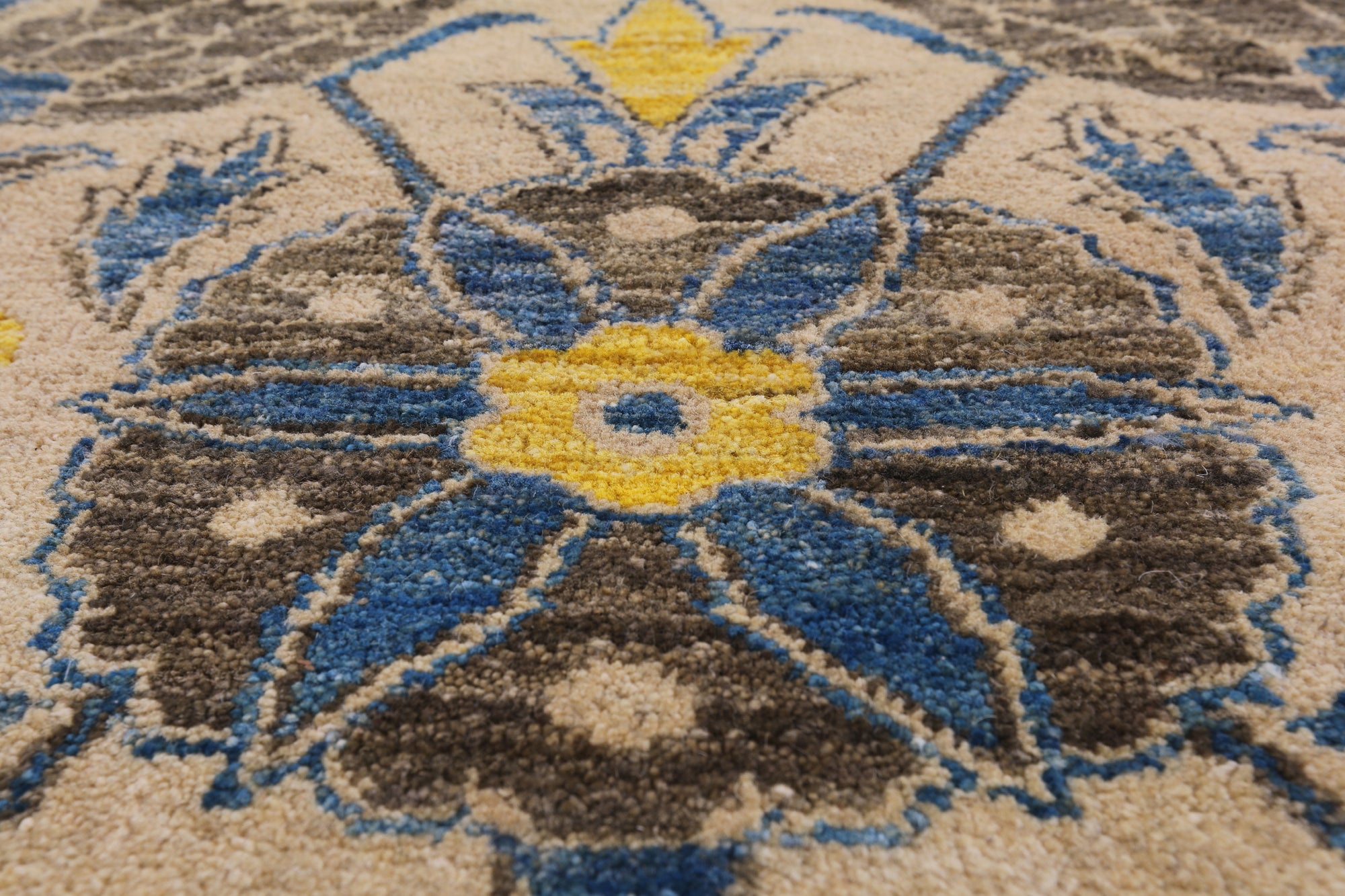 William Morris Hand Knotted Wool Area Rug - 9' 2" X 16' 0" - Golden Nile