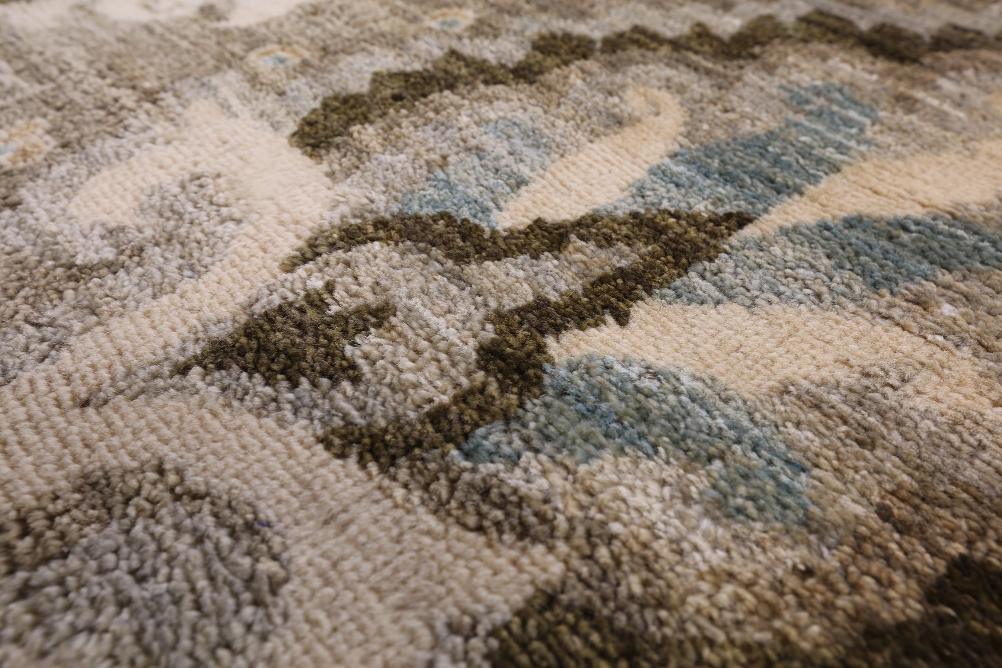 William Morris Handmade Wool Rug - 9' 0" X 18' 1" - Golden Nile