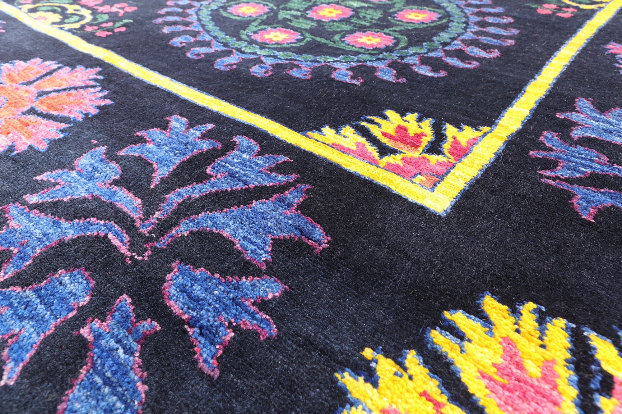 Black Square William Morris Hand Knotted Wool Rug - 8' 8" X 8' 11" - Golden Nile