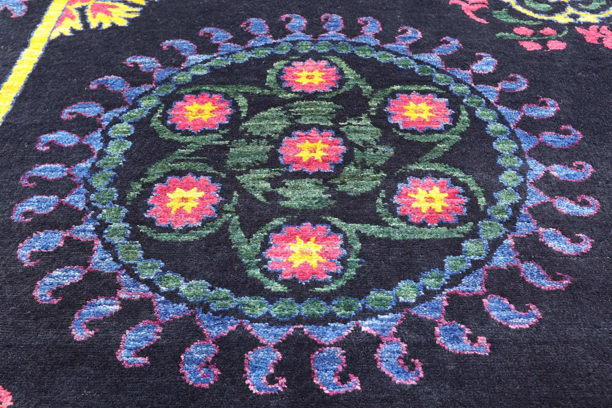 Black Square William Morris Hand Knotted Wool Rug - 8' 8" X 8' 11" - Golden Nile