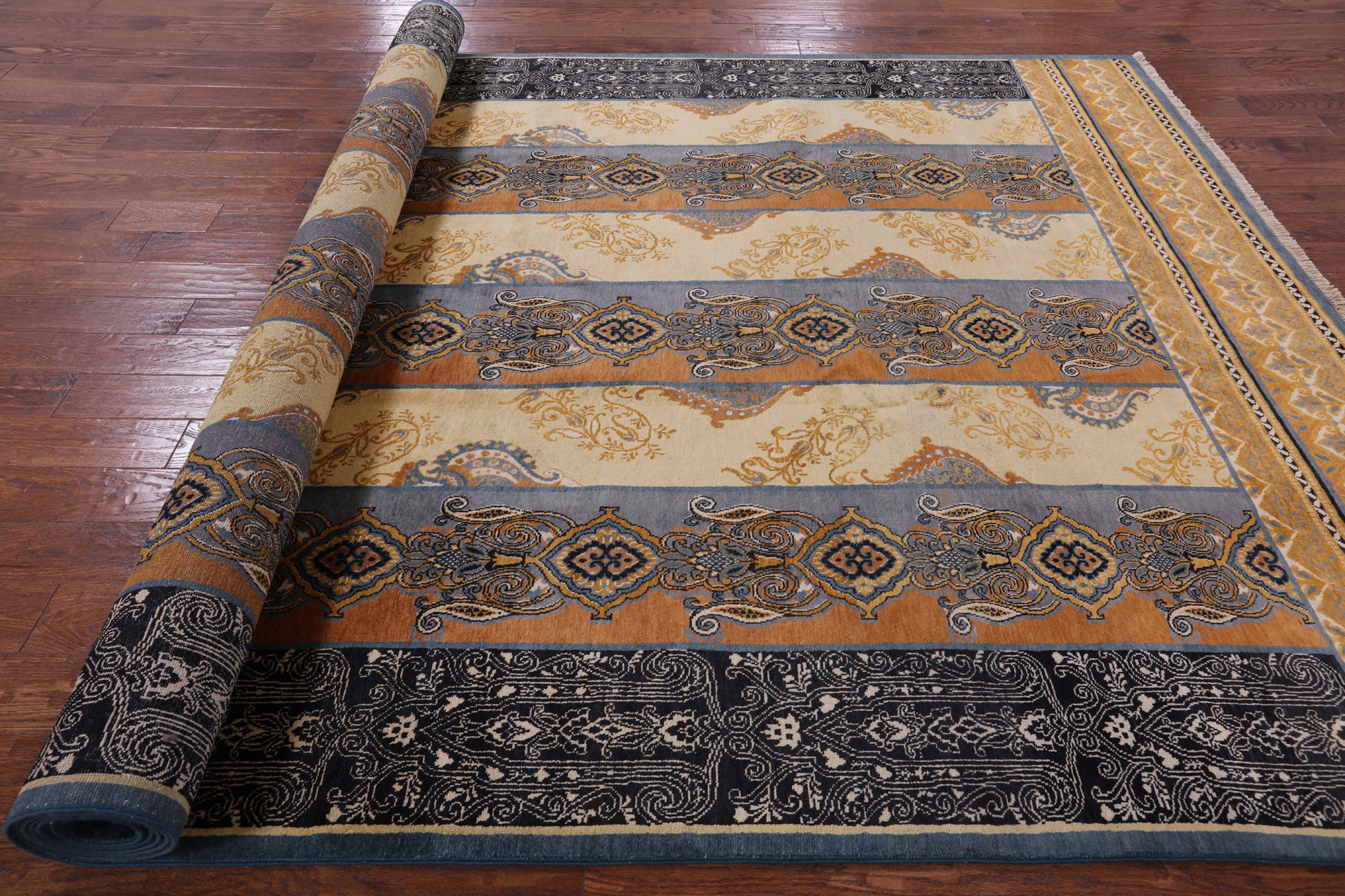 William Morris Hand Knotted Wool Rug - 8' 1" X 14' 5" - Golden Nile