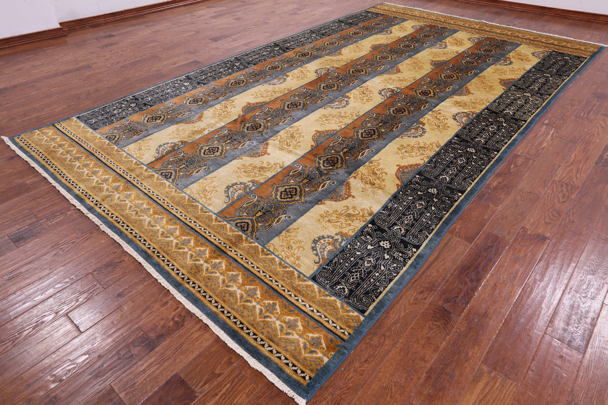William Morris Hand Knotted Wool Rug - 8' 1" X 14' 5" - Golden Nile