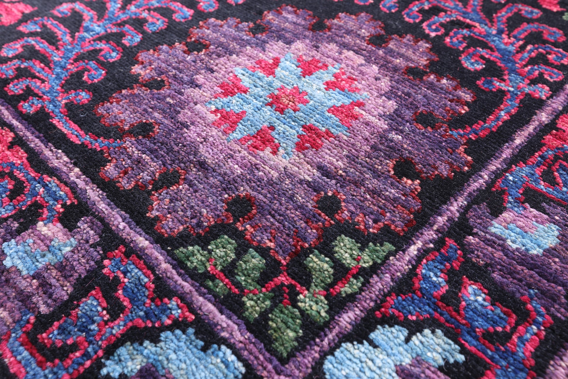 Black William Morris Hand Knotted Wool Area Rug - 8' 2" X 10' 3" - Golden Nile