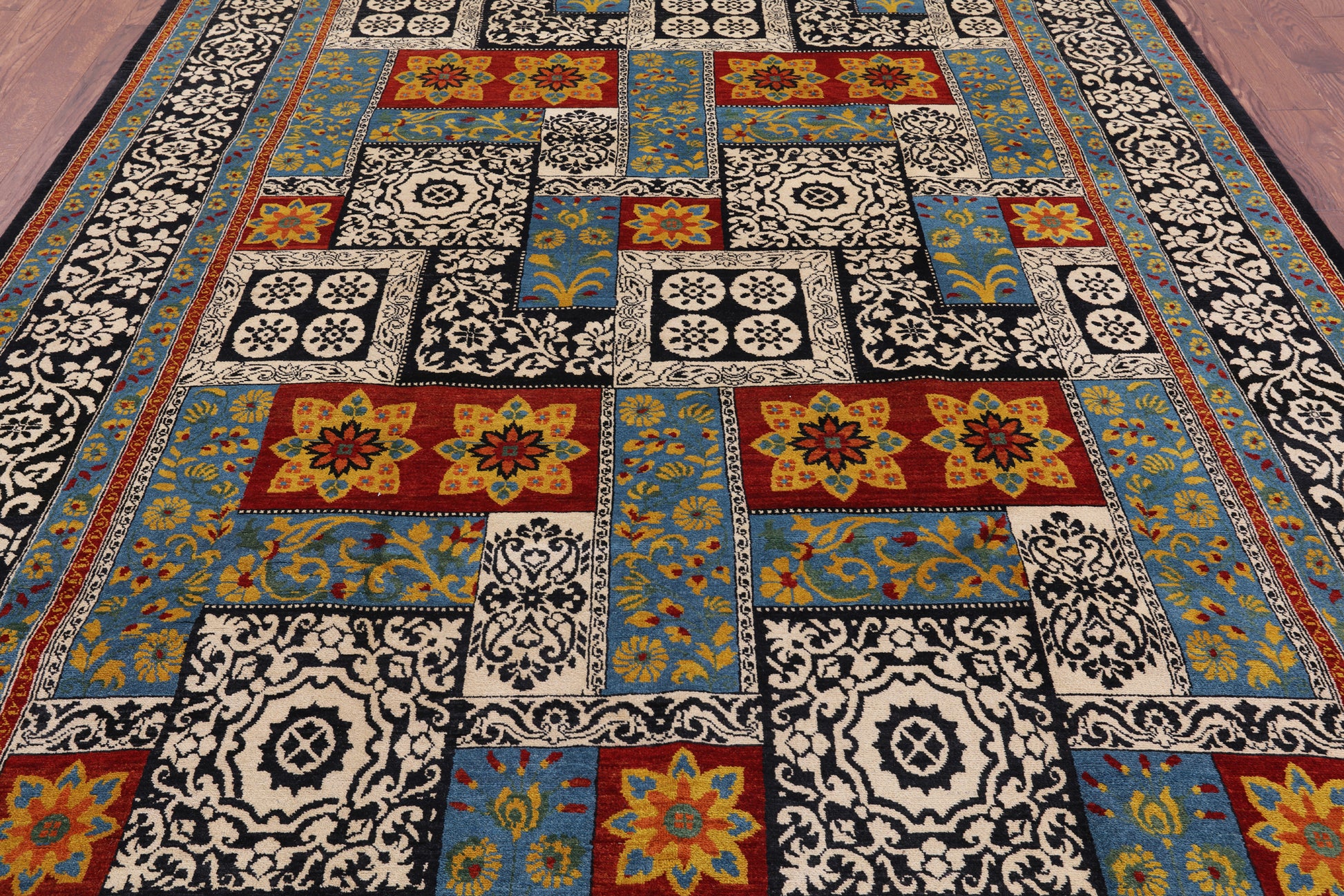 Black William Morris Handmade Wool Area Rug - 7' 11" X 10' 7" - Golden Nile