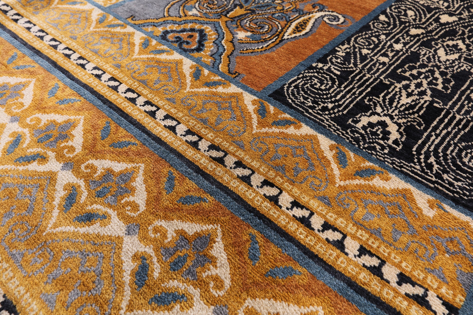 William Morris Hand Knotted Wool Rug - 8' 1" X 9' 11" - Golden Nile