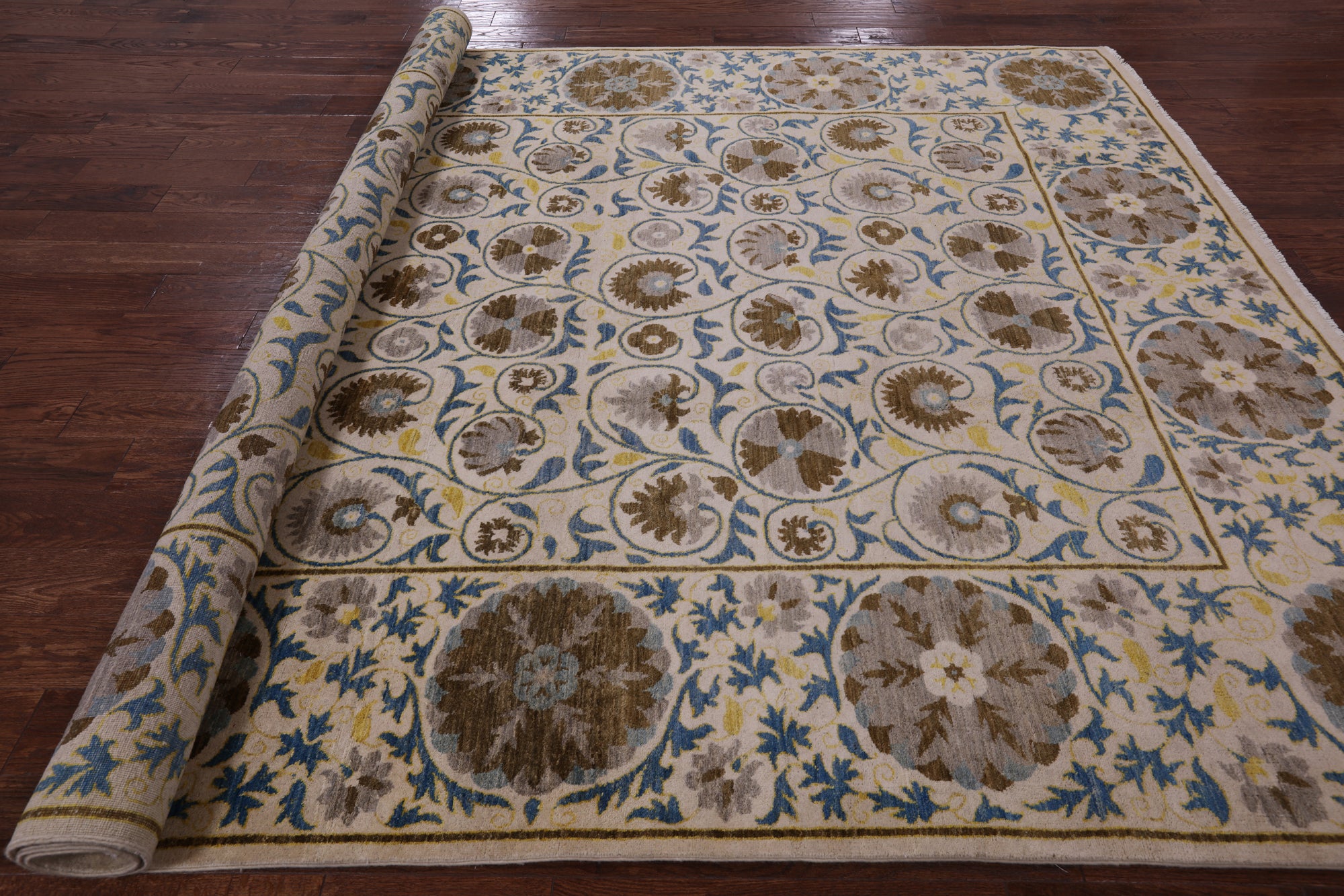 Ivory William Morris Handmade Wool Rug - 8' 1" X 10' 1" - Golden Nile