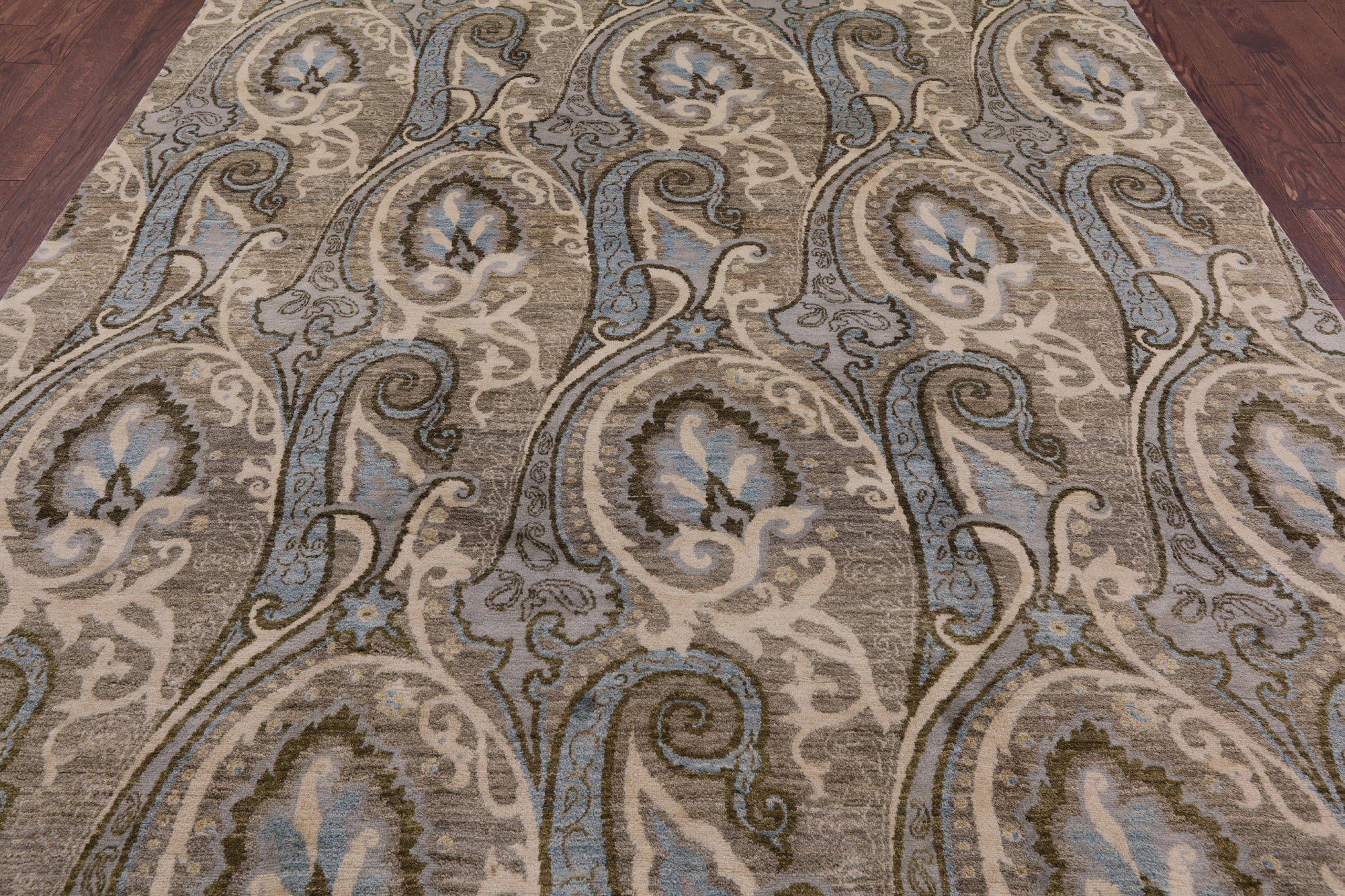 William Morris Handmade Wool Rug - 7' 9" X 10' 0" - Golden Nile