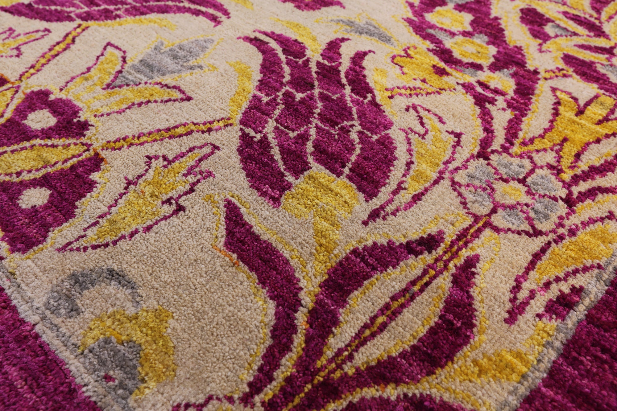 Square William Morris Hand Knotted Wool Rug - 7' 10" X 8' 3" - Golden Nile