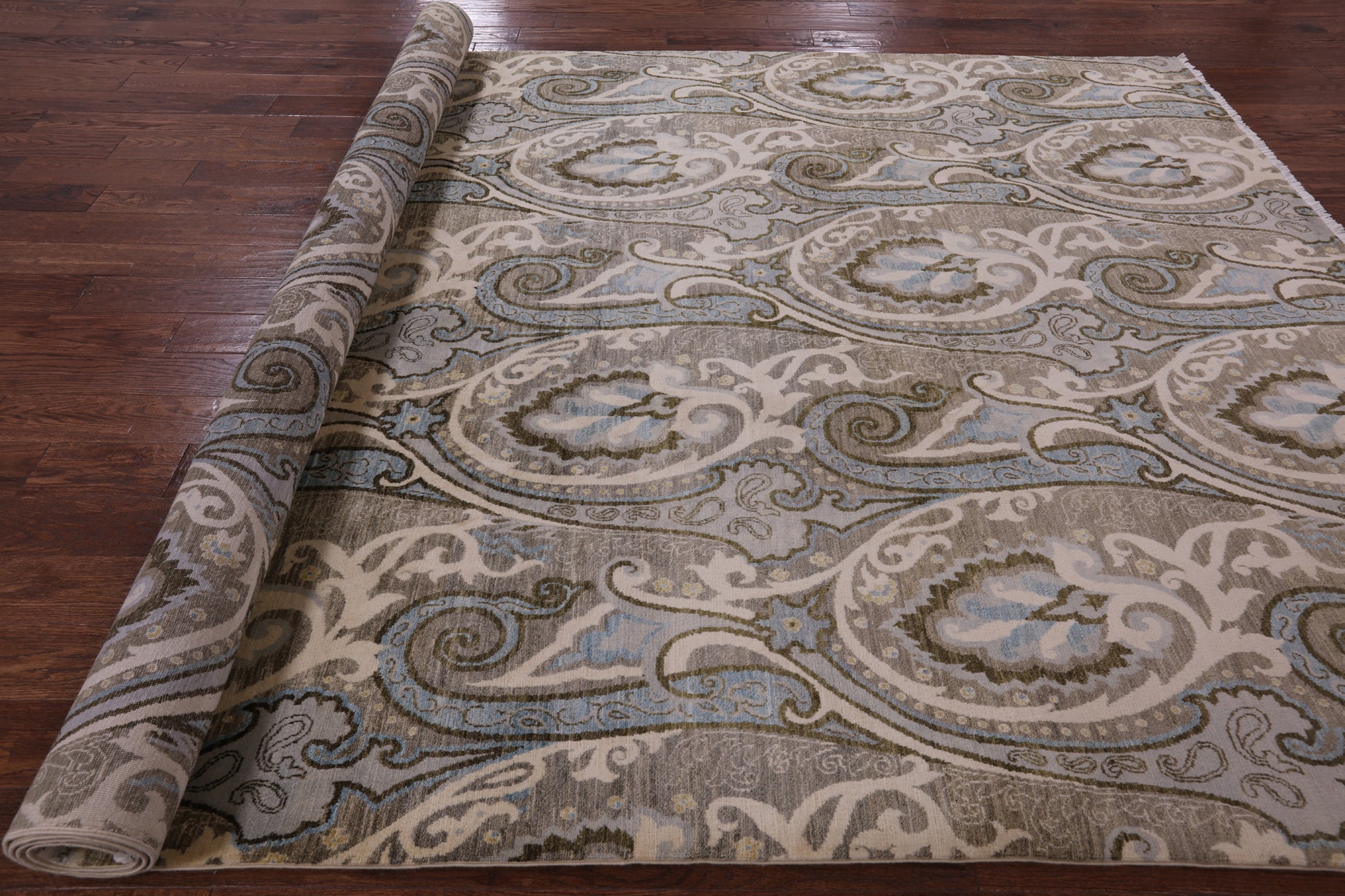 William Morris Handmade Wool Rug - 8' 1" X 12' 6" - Golden Nile