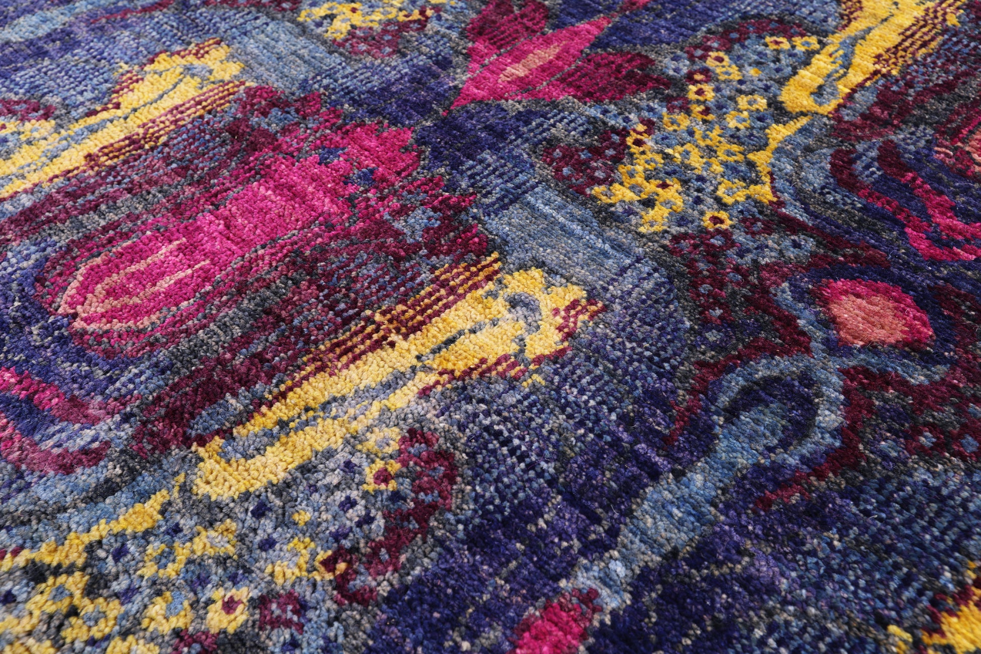 William Morris Hand Knotted Wool Rug - 6' 2" X 8' 10" - Golden Nile