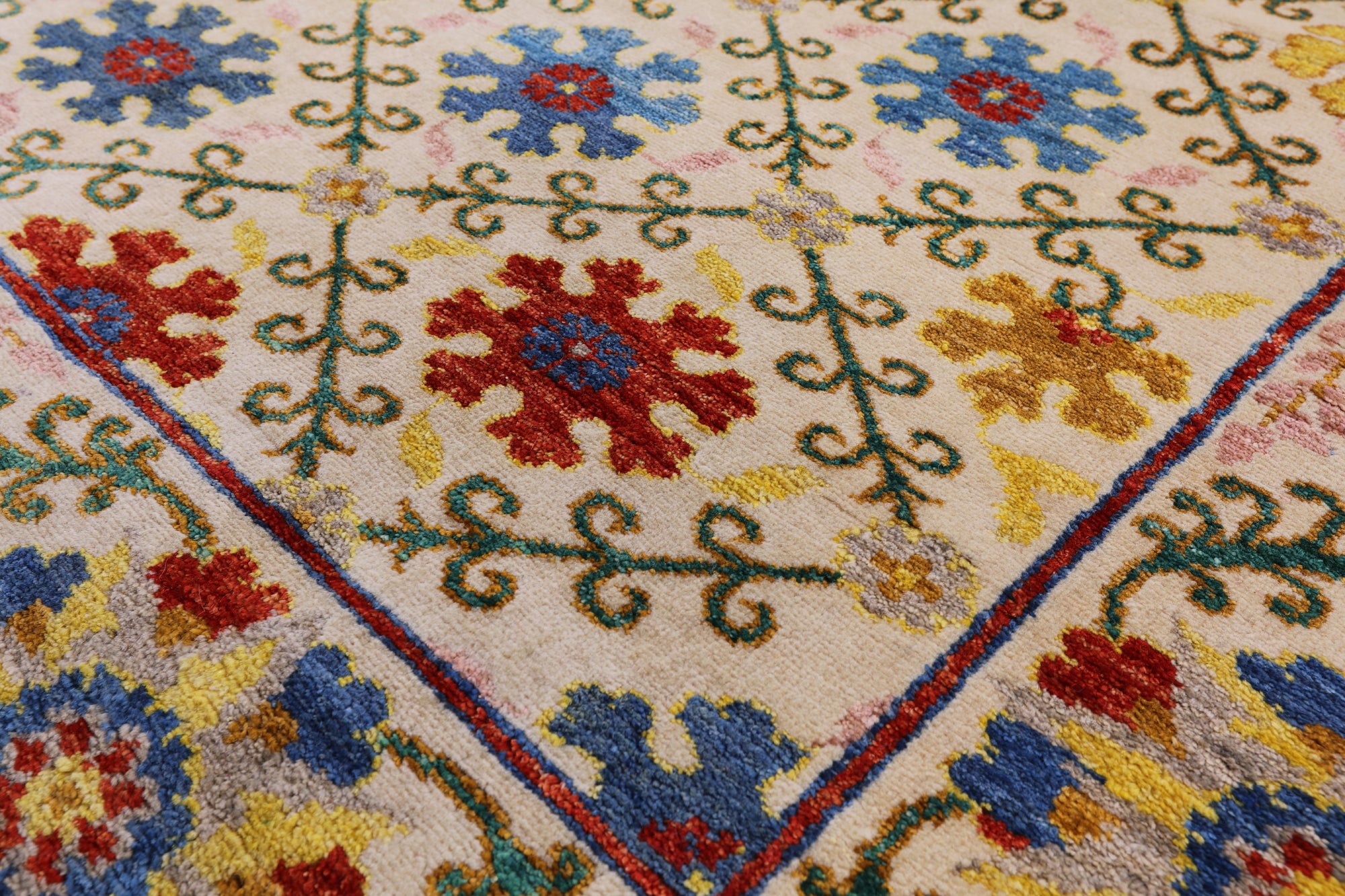 Ivory William Morris Hand Knotted Wool Rug - 6' 3" X 8' 4" - Golden Nile