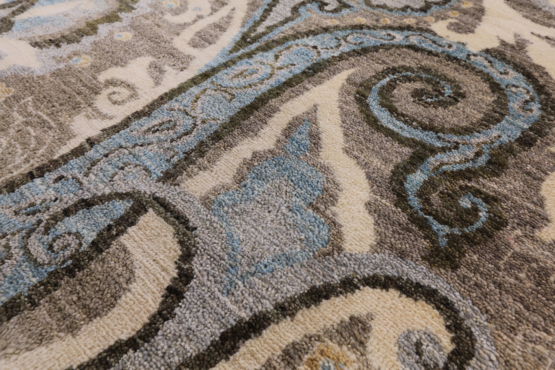 William Morris Hand Knotted Wool Rug - 6' 0" X 9' 0" - Golden Nile