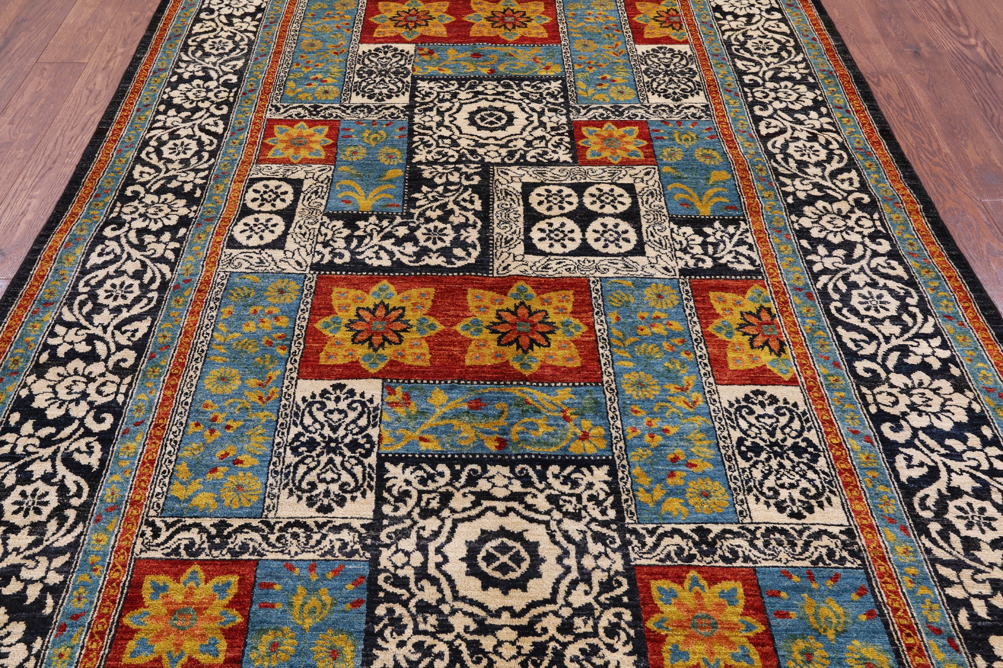 Black William Morris Hand Knotted Wool Area Rug - 6' 0" X 9' 5" - Golden Nile