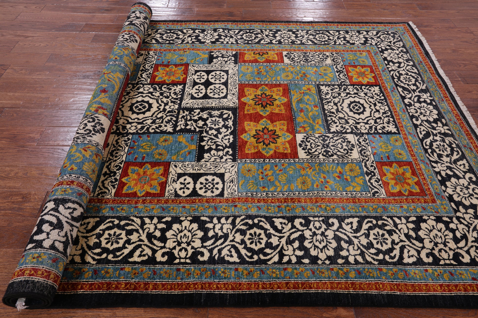 Black William Morris Handmade Wool Area Rug - 6' 1" X 9' 3 - Golden Nile