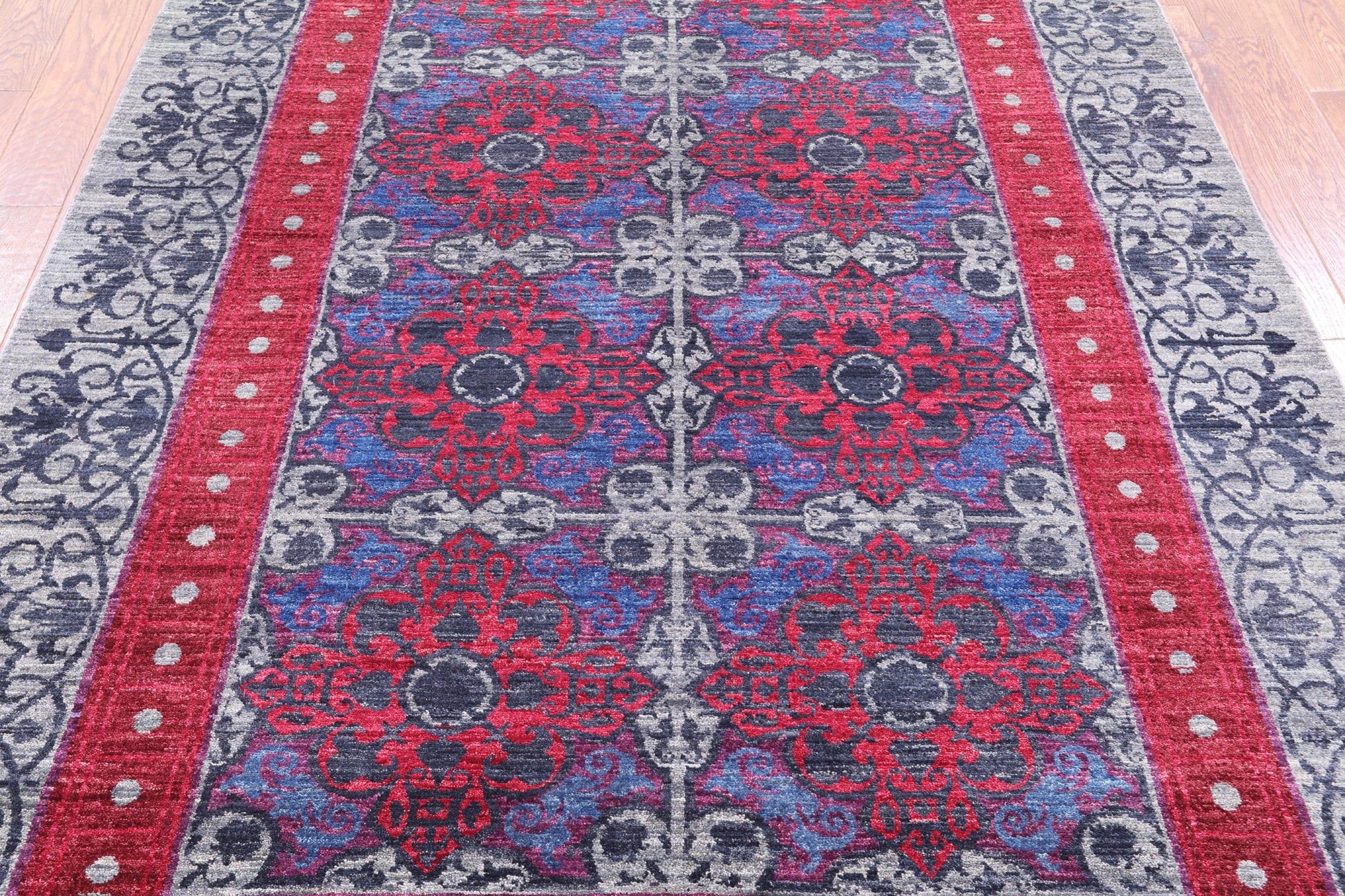 Grey William Morris Hand Knotted Wool Rug - 6' 0" X 9' 1" - Golden Nile