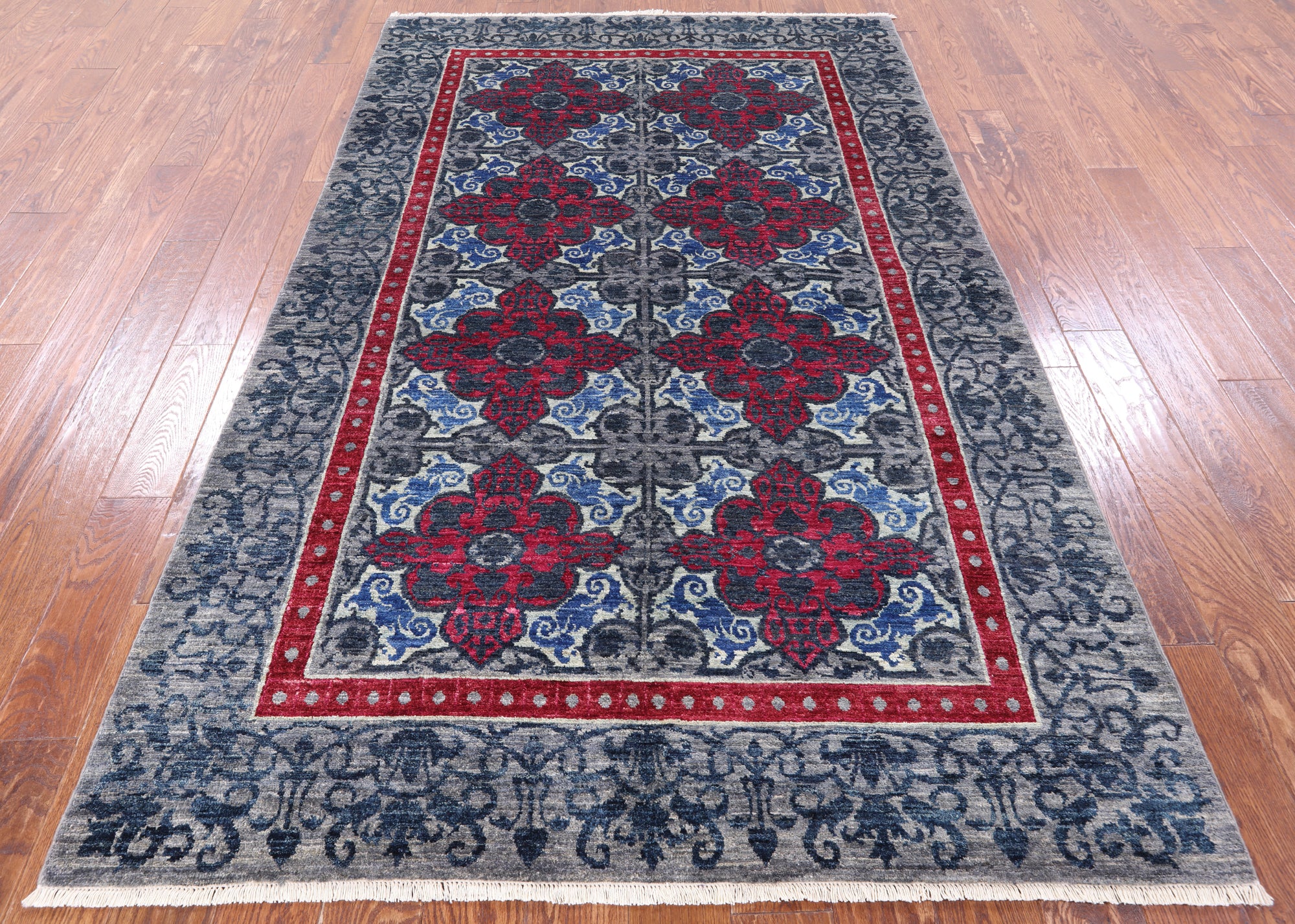 Grey William Morris Handmade Wool Rug - 5' 1" X 8' 1" - Golden Nile