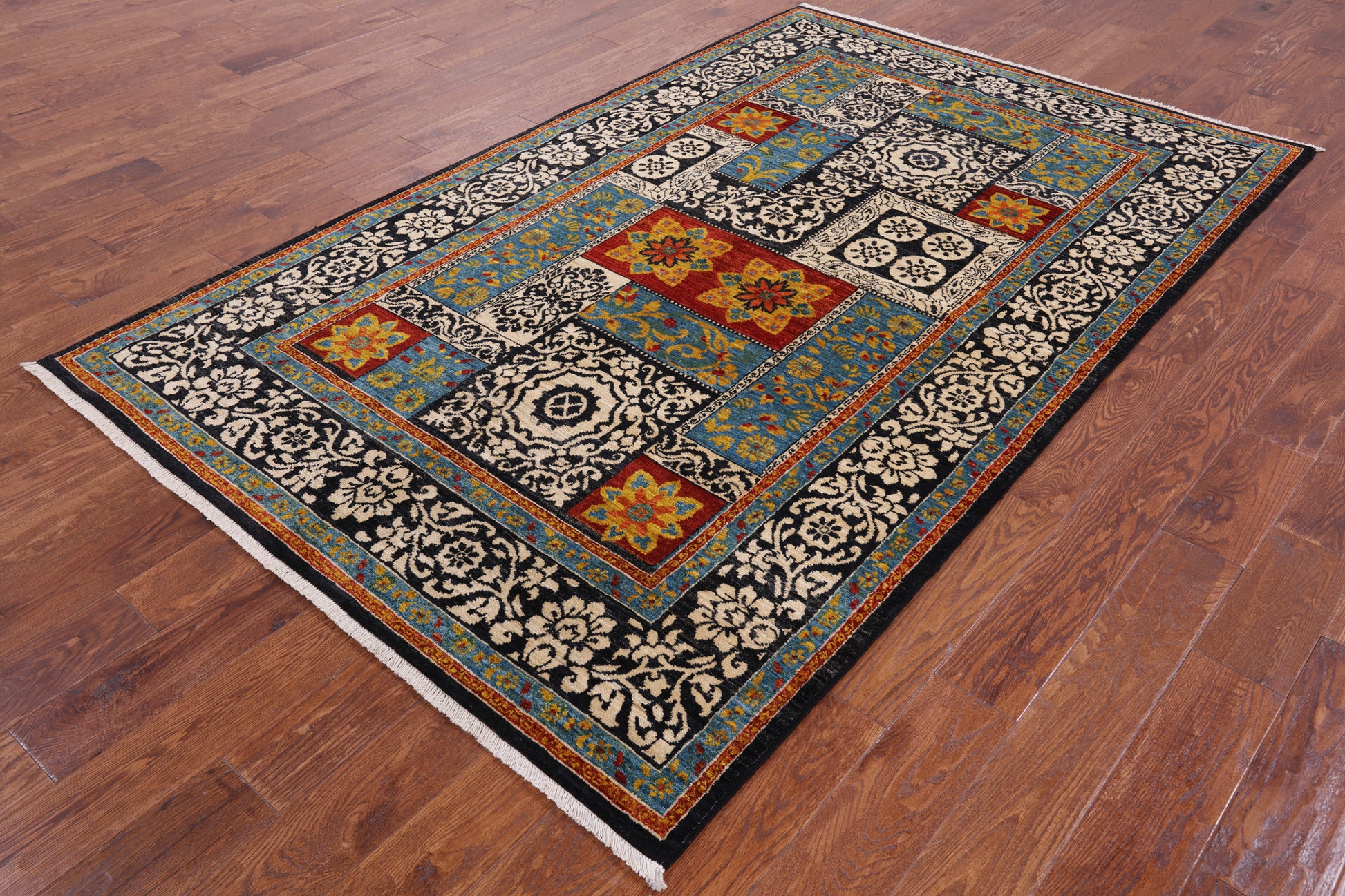 Black William Morris Handmade Wool Area Rug - 5' 3" X 7' 10" - Golden Nile