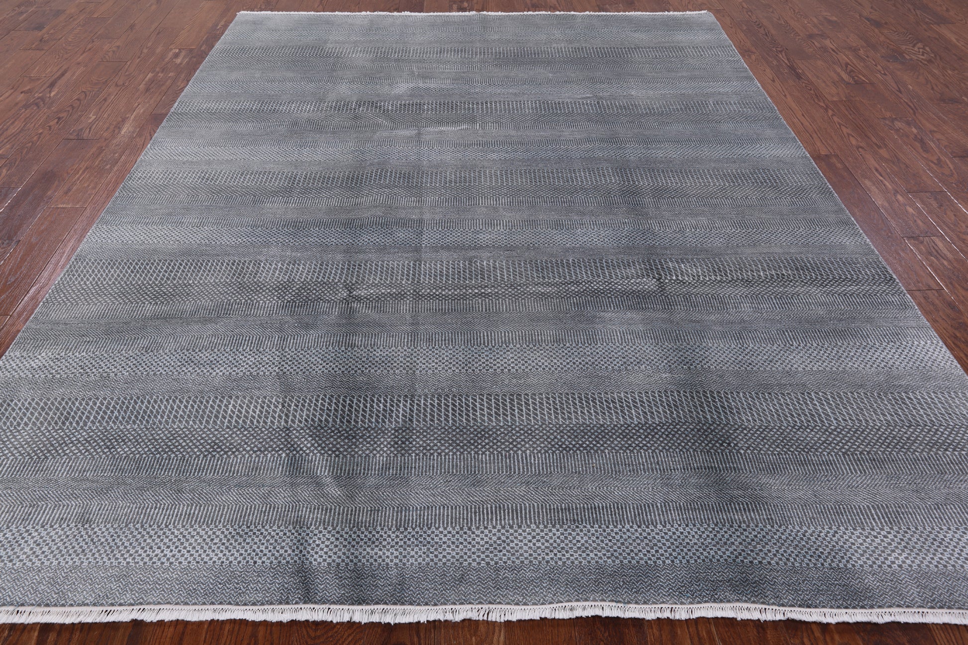 Grey Savannah Hand Knotted Wool & Silk Rug - 7' 9" X 10' 0" - Golden Nile