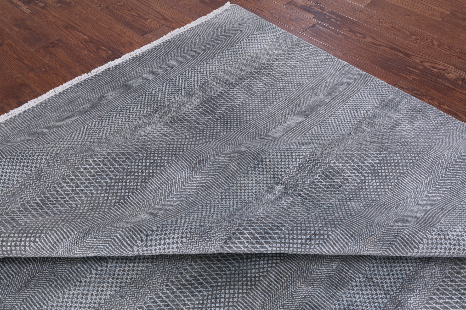 Grey Savannah Hand Knotted Wool & Silk Rug - 7' 9" X 10' 0" - Golden Nile