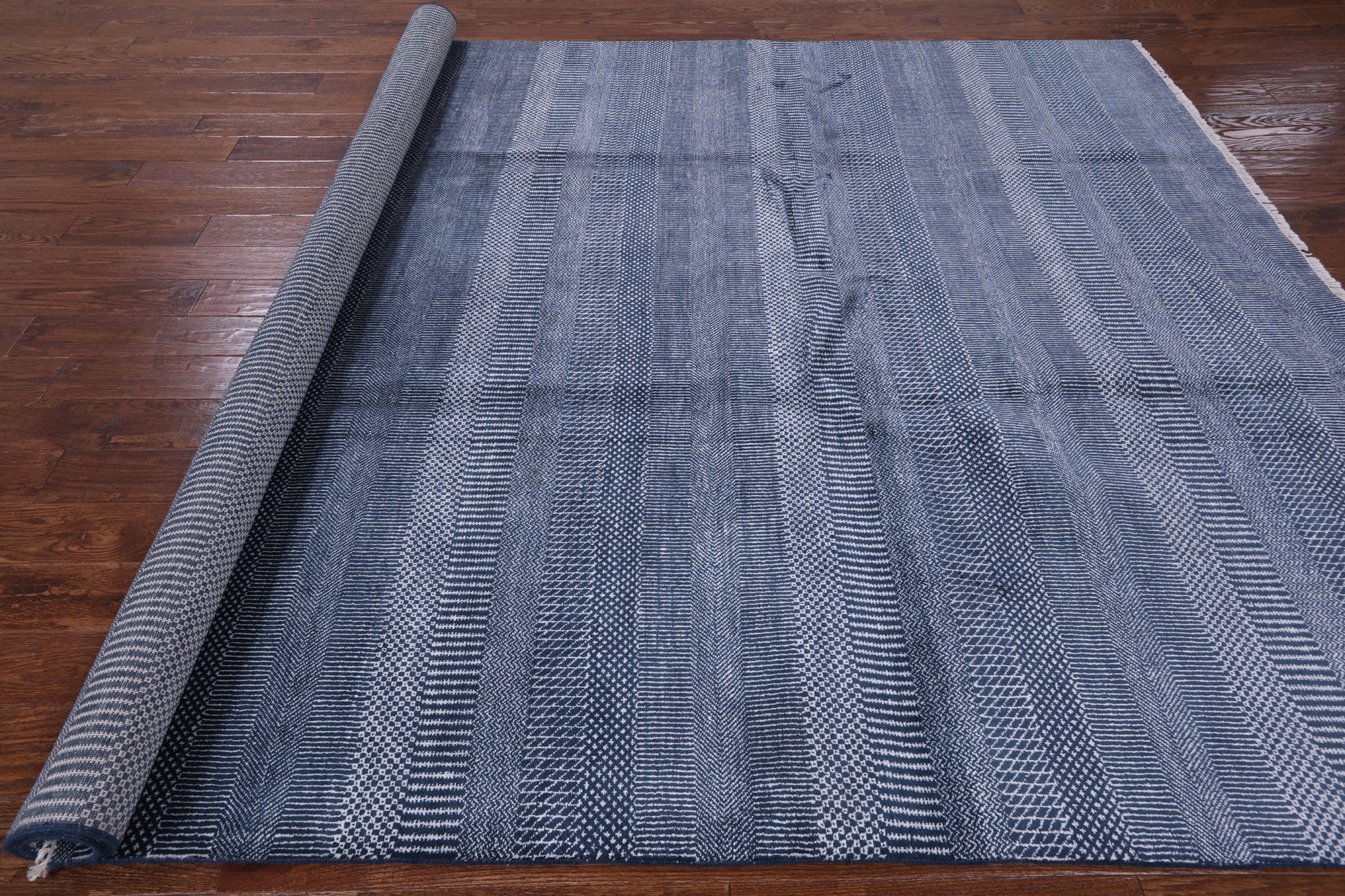 Savannah Grass Handmade Wool & Silk Rug - 7' 11" X 10' 1" - Golden Nile