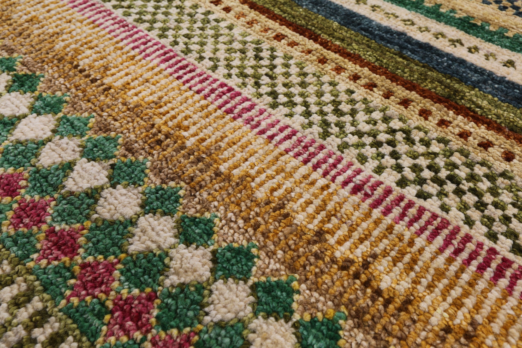 Tribal Gabbeh Hand Knotted Wool Rug - 7' 11" X 9' 9" - Golden Nile