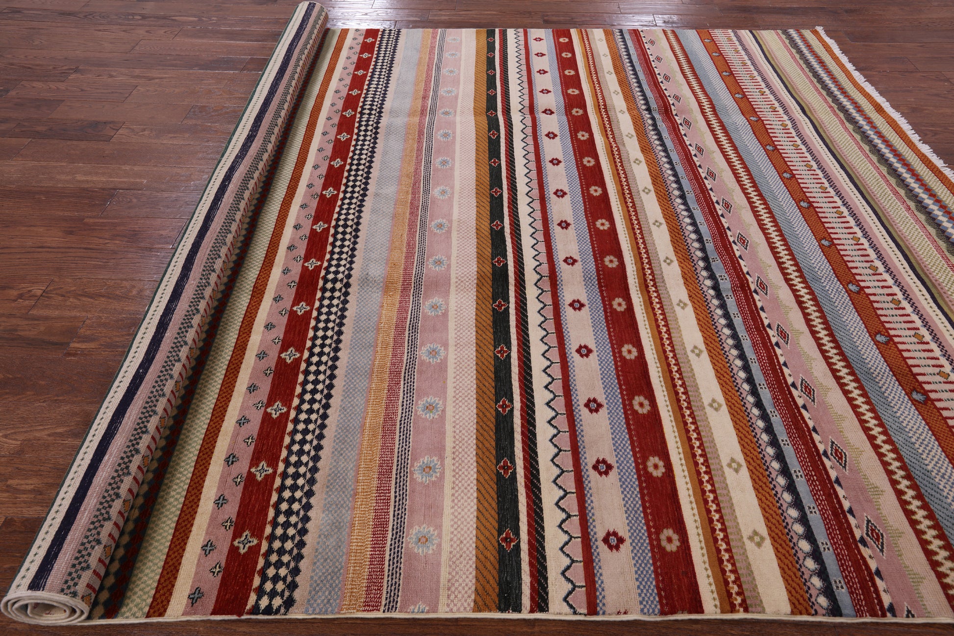 Persian Gabbeh Tribal Hand Knotted Wool Rug - 7' 11" X 9' 11" - Golden Nile