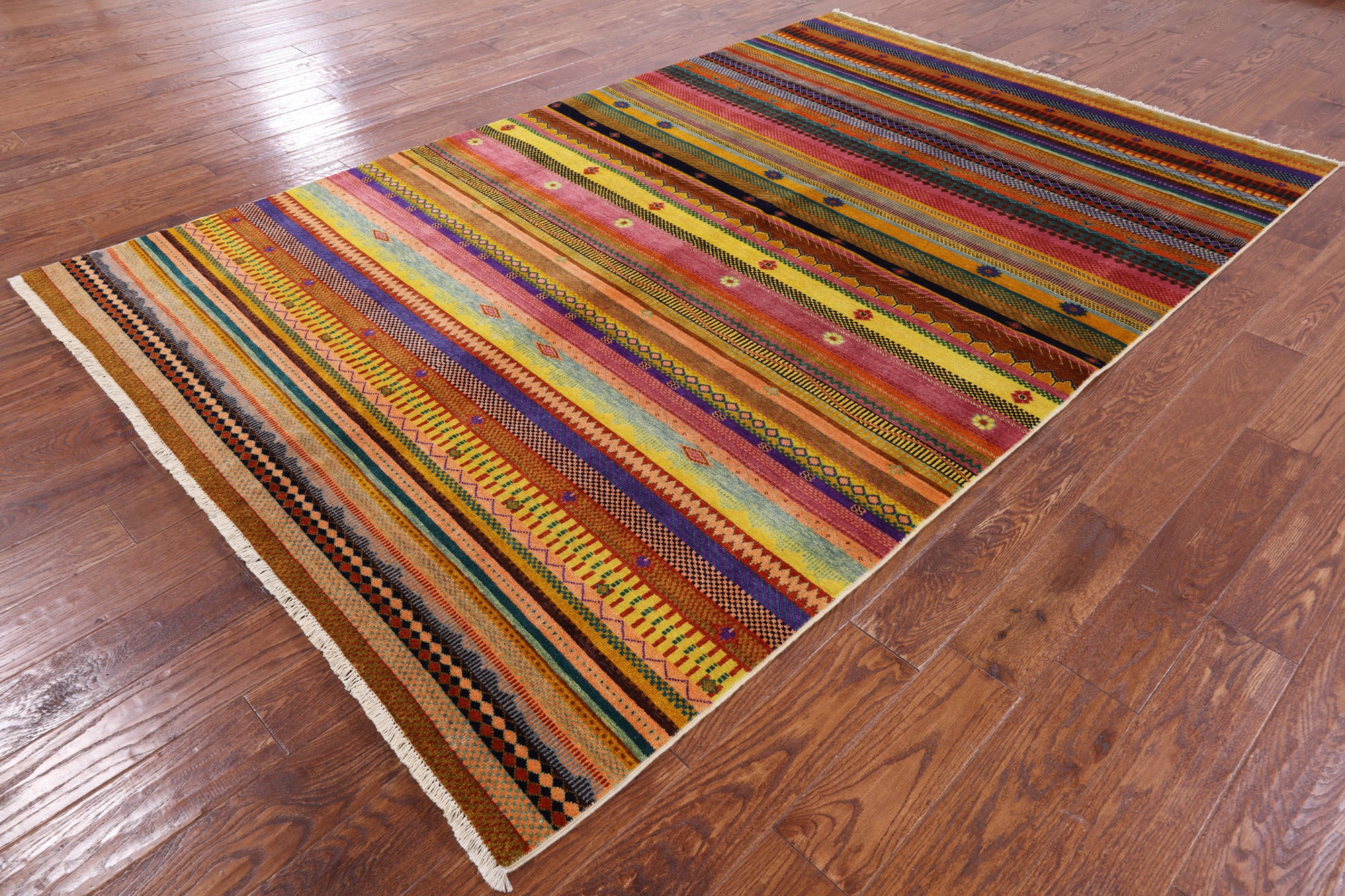 Persian Gabbeh Handmade Wool Rug - 5' 11" X 9' 3" - Golden Nile
