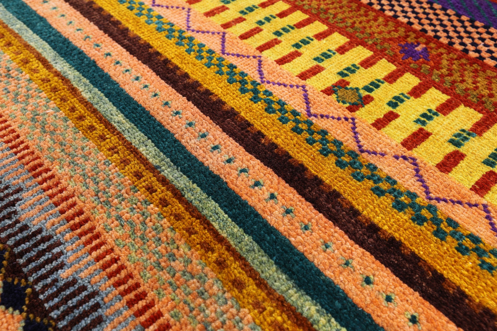 Persian Gabbeh Handmade Wool Rug - 5' 11" X 9' 3" - Golden Nile