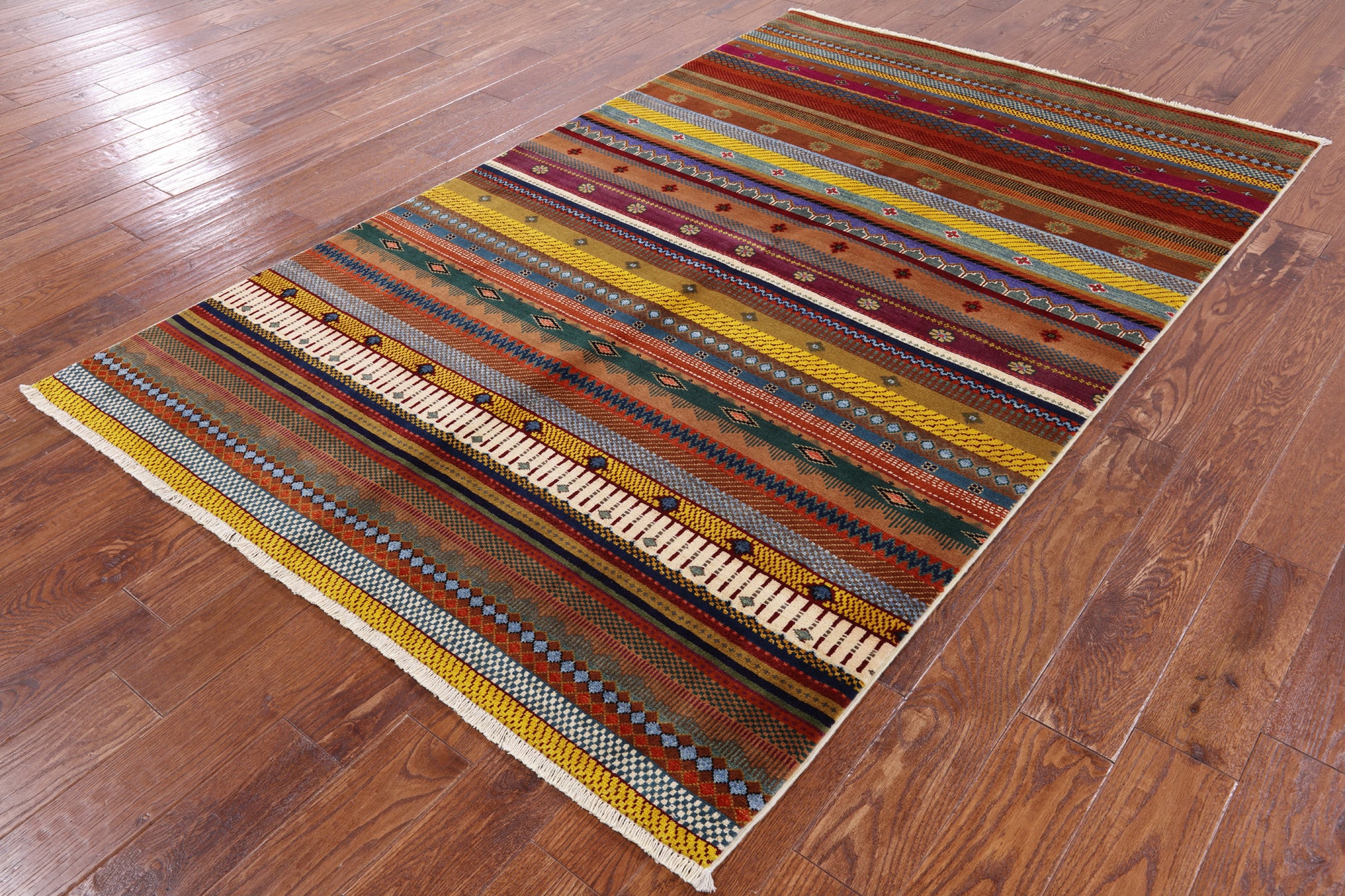 Tribal Gabbeh Handmade Wool Rug - 5' 1" X 7' 10" - Golden Nile