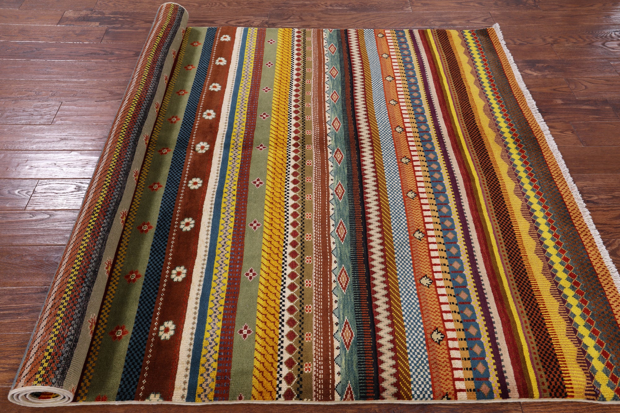 Tribal Gabbeh Hand Knotted Wool Rug - 5' 2" X 7' 9" - Golden Nile