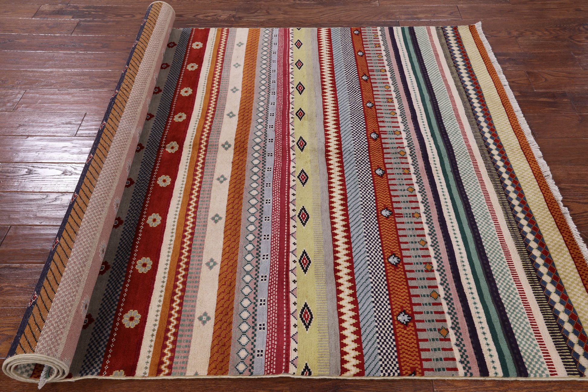 Tribal Gabbeh Handmade Wool Rug - 5' 0" X 7' 6" - Golden Nile