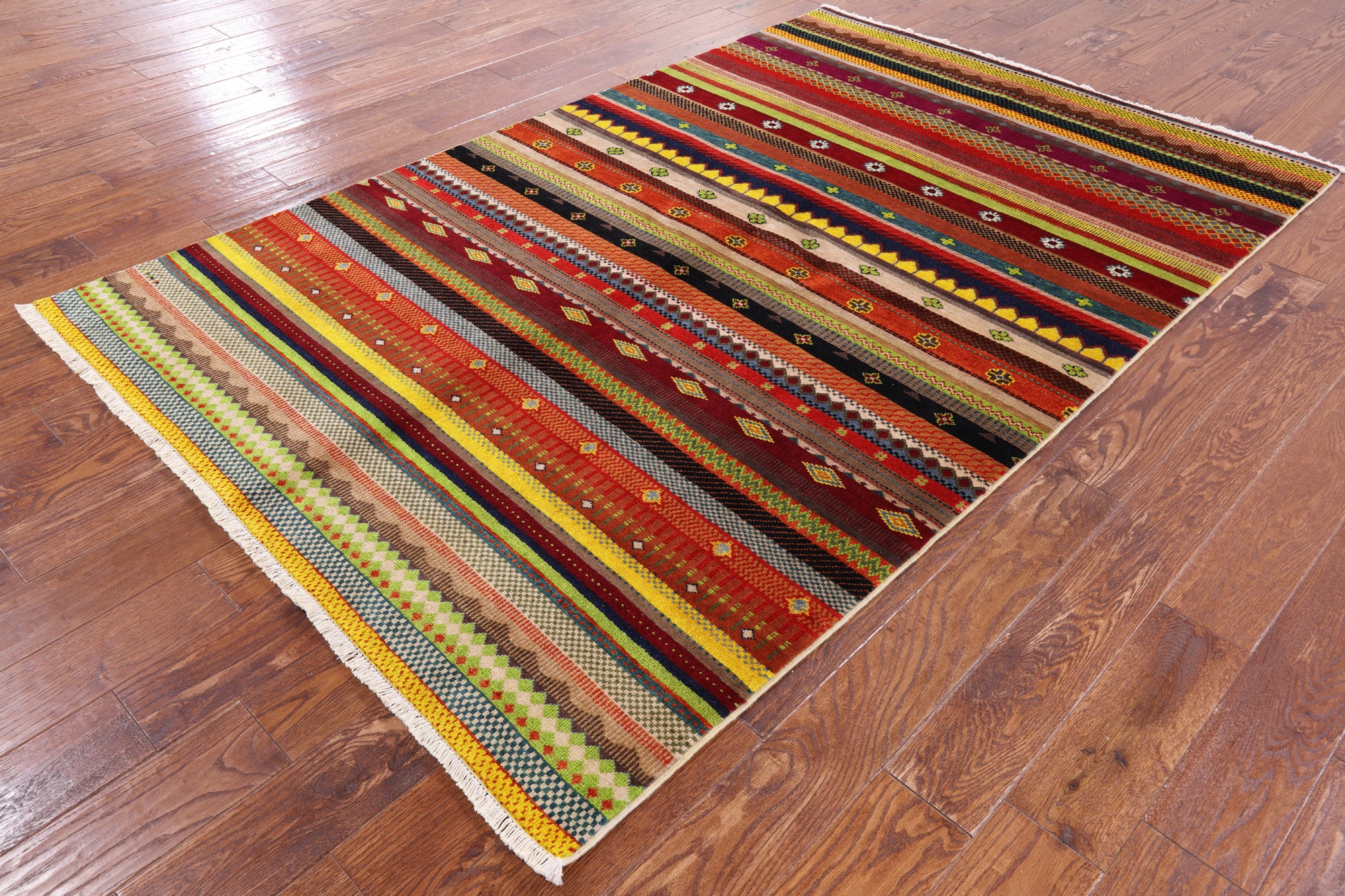 Persian Gabbeh Handmade Wool Rug - 5' 0" X 7' 9 - Golden Nile