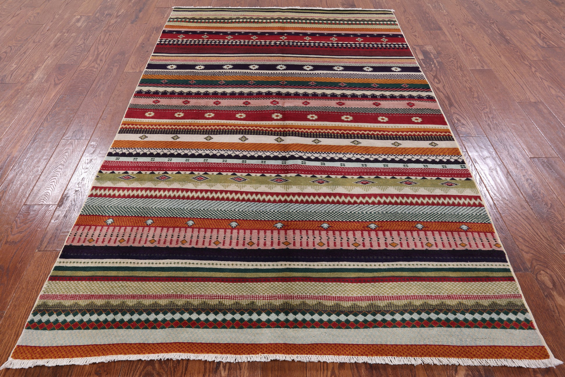 Persian Gabbeh Handmade Wool Rug - 5' 0" X 7' 9" - Golden Nile