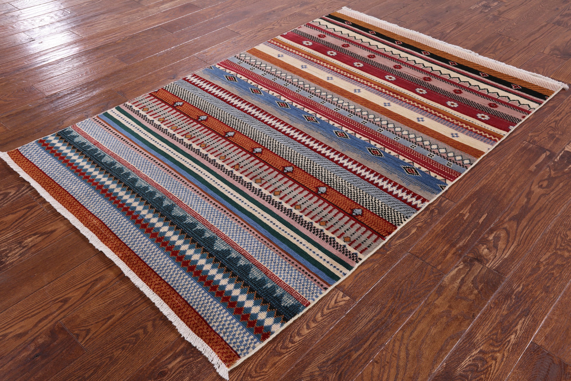 Persian Gabbeh Hand Knotted Wool Rug - 4' 0" X 6' 1" - Golden Nile