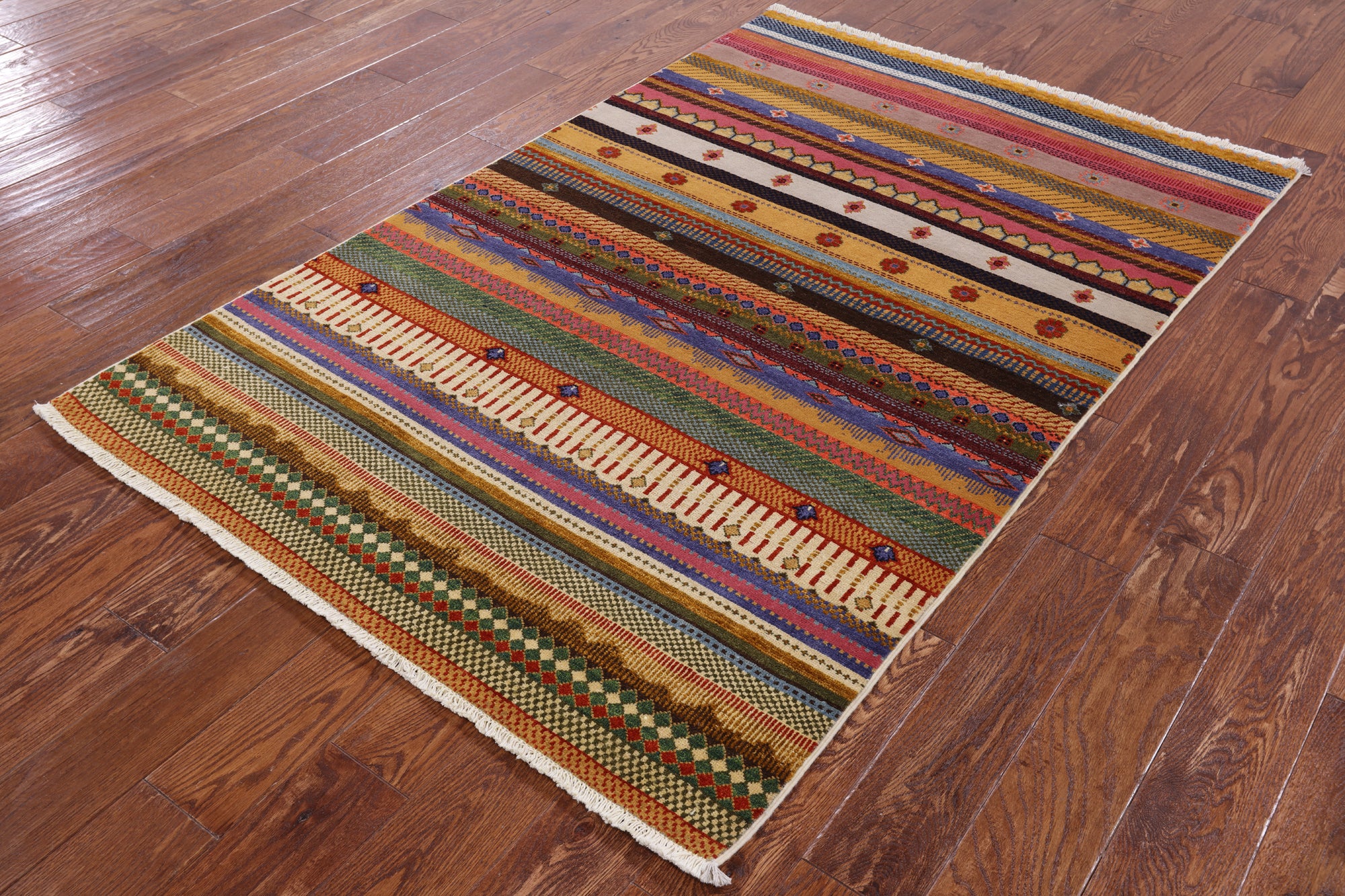 Persian Gabbeh Handmade Wool Rug - 4' 1" X 6' 3" - Golden Nile