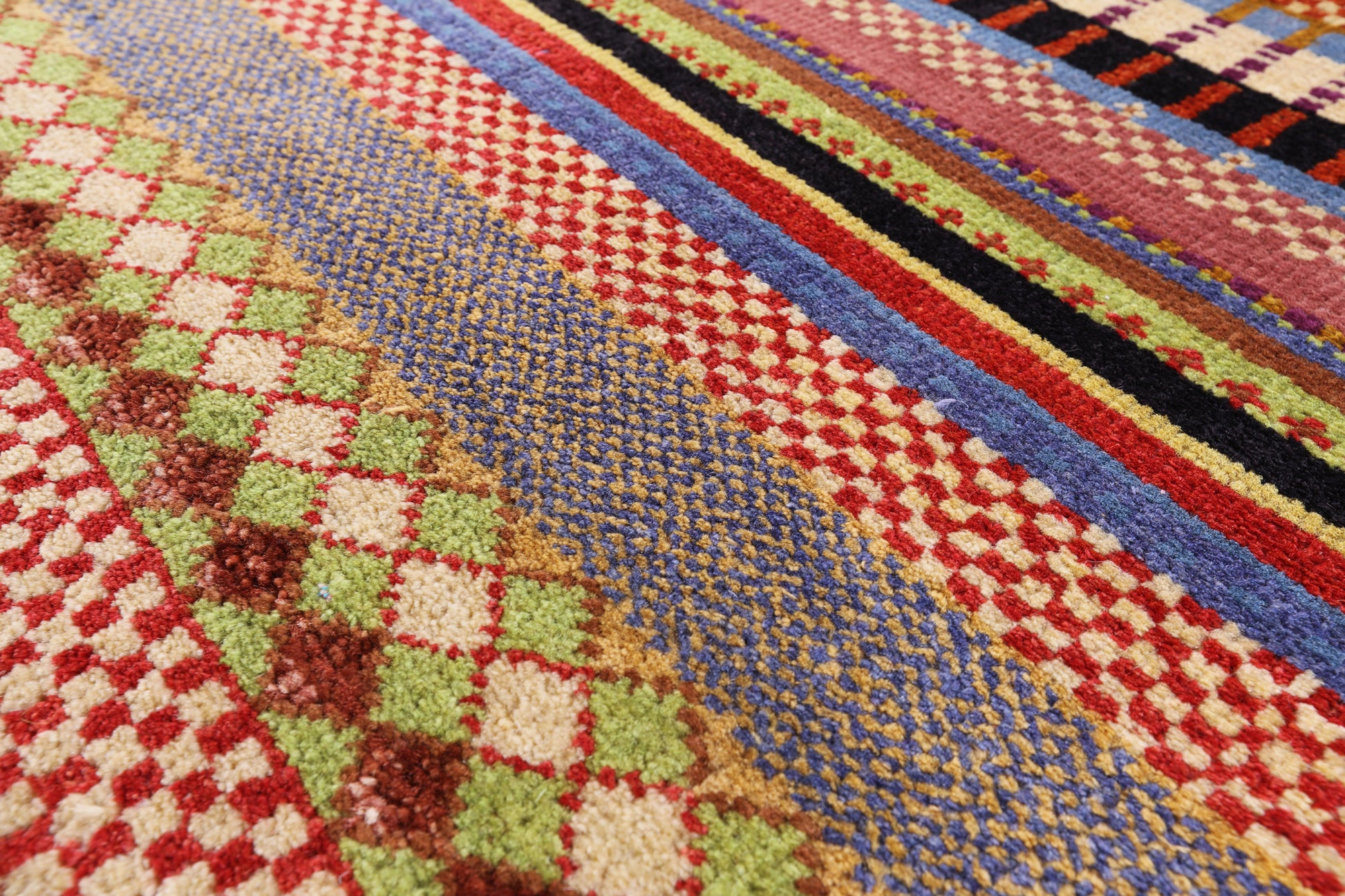 Tribal Persian Gabbeh Handmade Wool Rug - 4' 1" X 6' 3" - Golden Nile