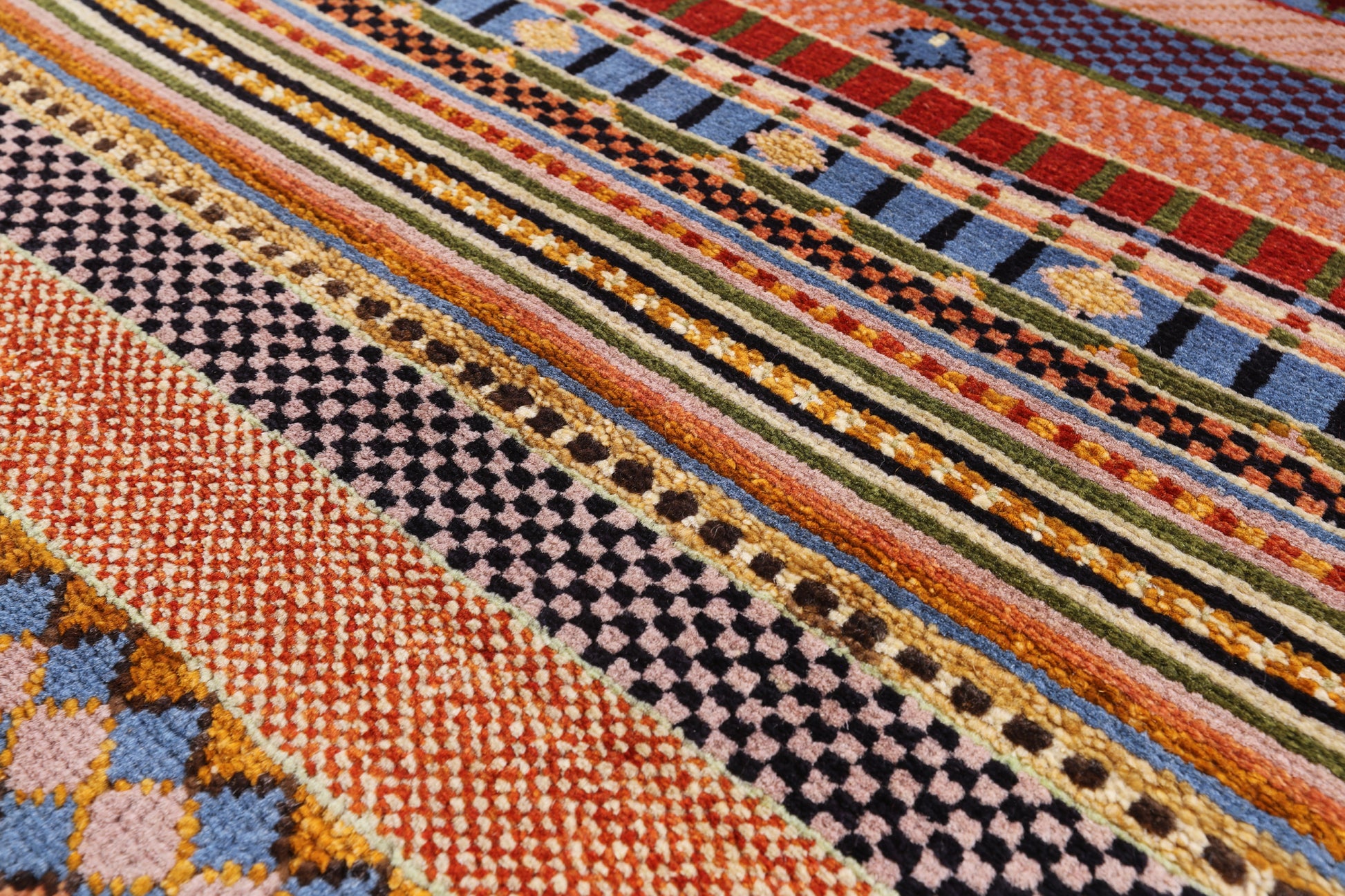 Tribal Gabbeh Handmade Wool Area Rug - 3' 11" X 5' 11" - Golden Nile