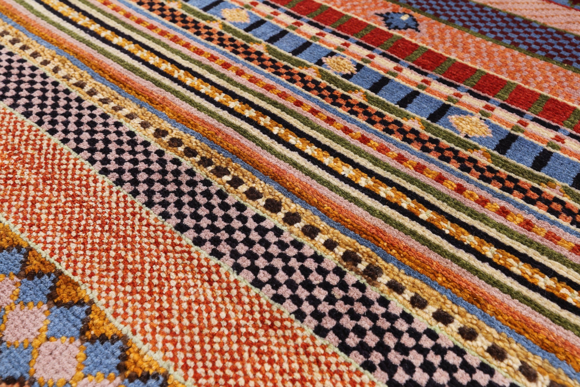 Tribal Gabbeh Handmade Wool Area Rug - 3' 11" X 5' 11" - Golden Nile