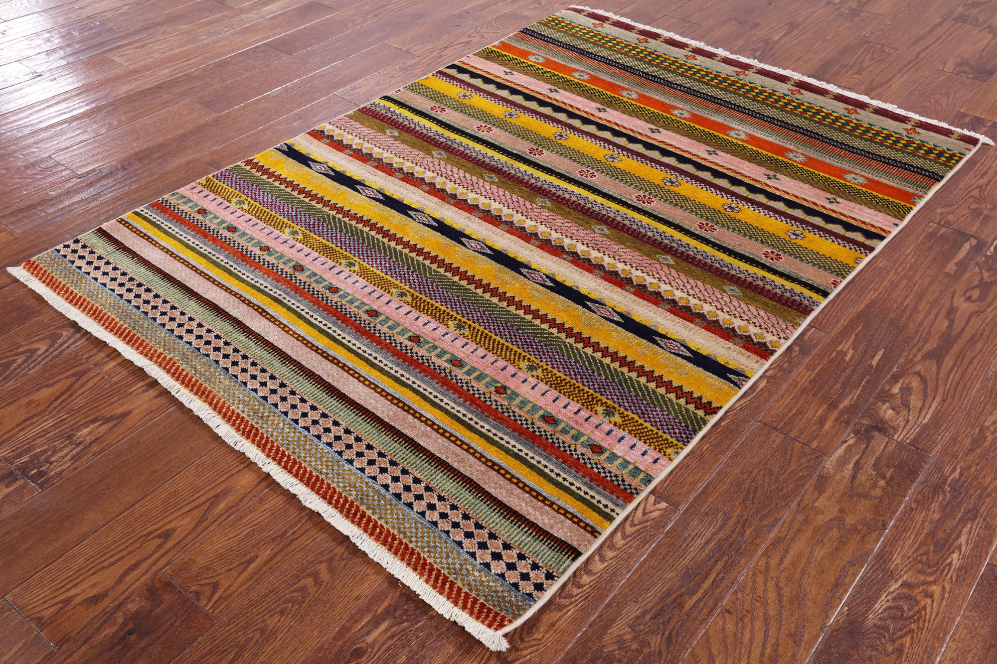 Persian Gabbeh Hand Knotted Wool Rug - 4' 1" X 5' 10" - Golden Nile