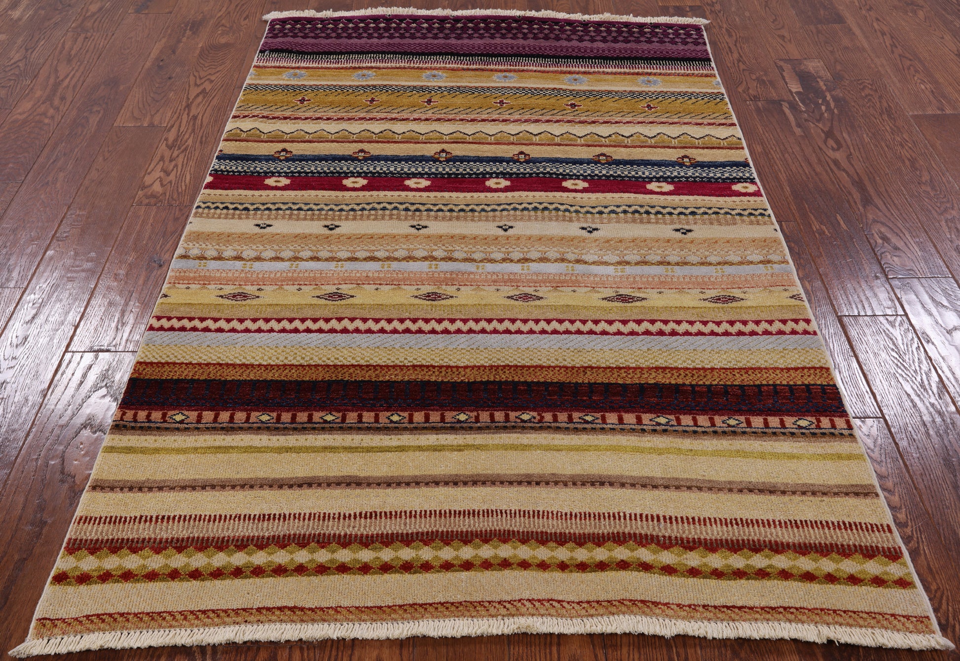 Persian Gabbeh Handmade Wool Rug - 4' 0" X 6' 0" - Golden Nile
