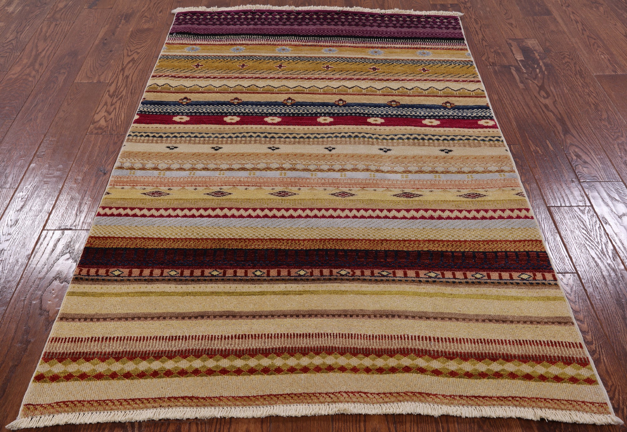 Persian Gabbeh Handmade Wool Rug - 4' 0" X 6' 0" - Golden Nile