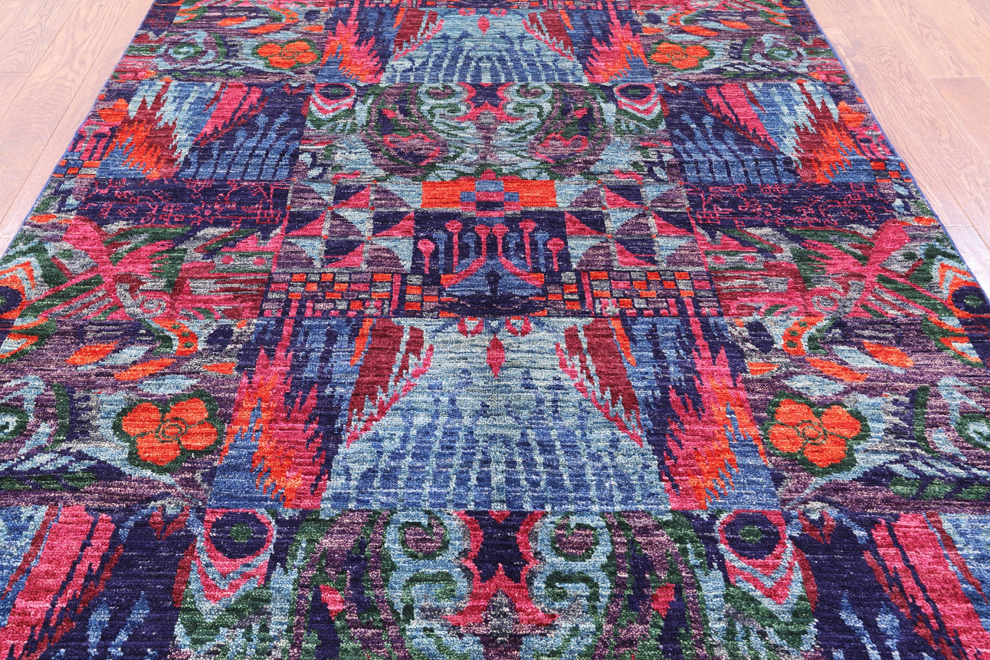 William Morris Hand Knotted Wool Area Rug - 5' 11" X 8' 9" - Golden Nile